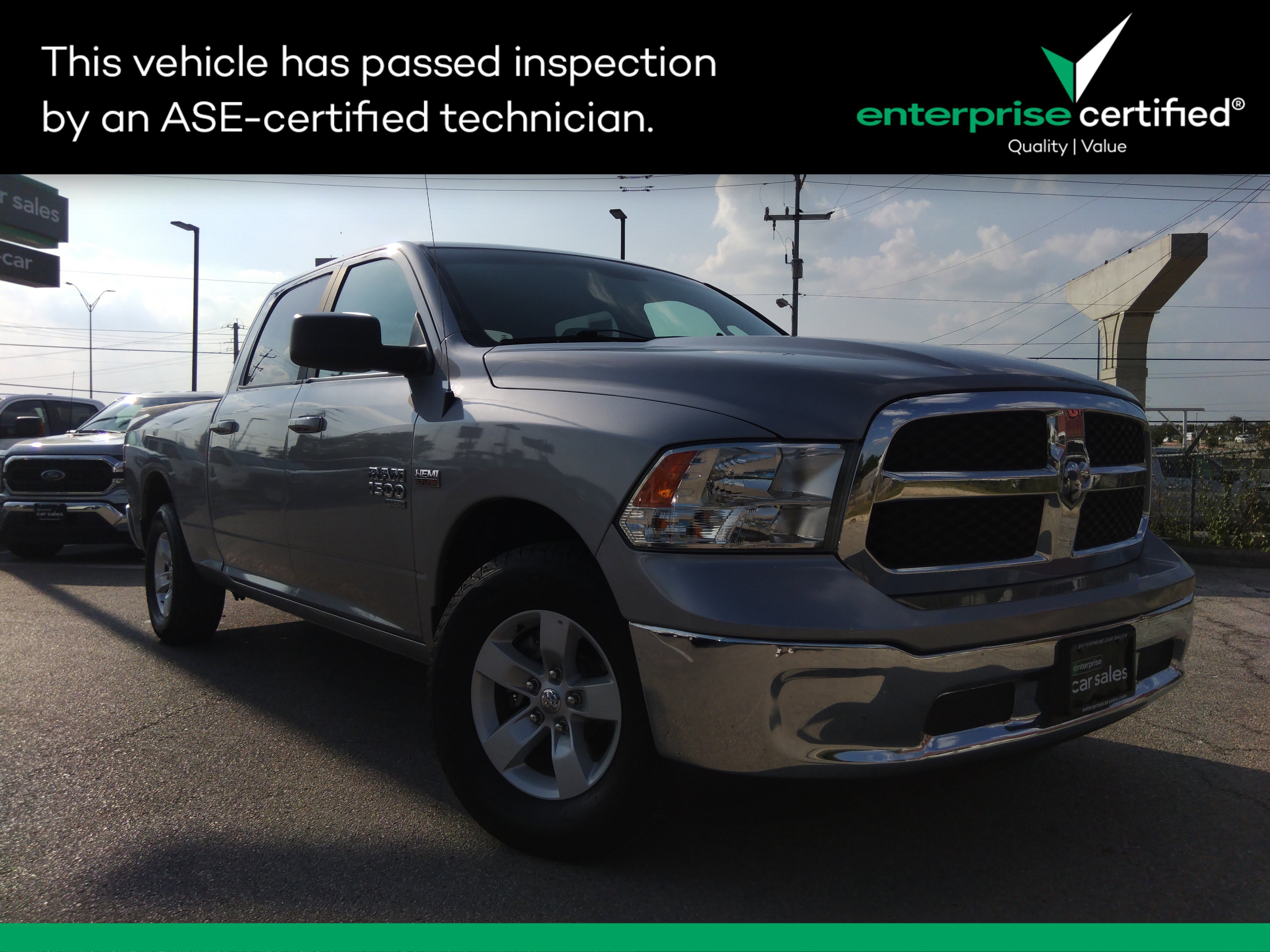 2021 Ram 1500 Classic SLT 4x2 Crew Cab 6'4
