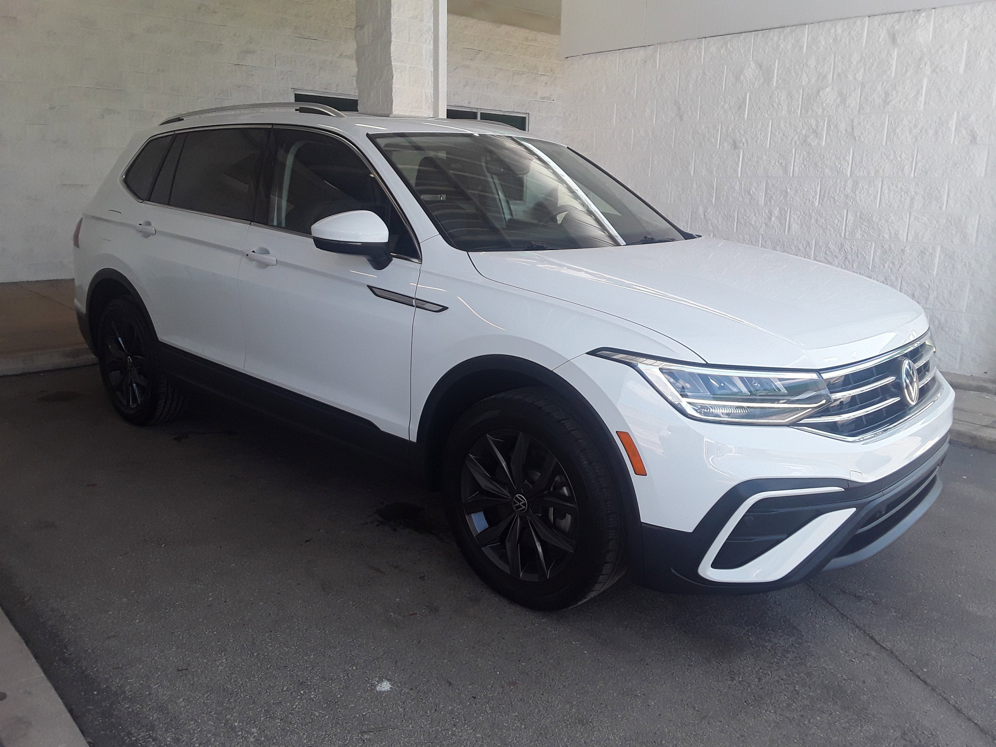 2022 Volkswagen Tiguan 2.0T SE FWD