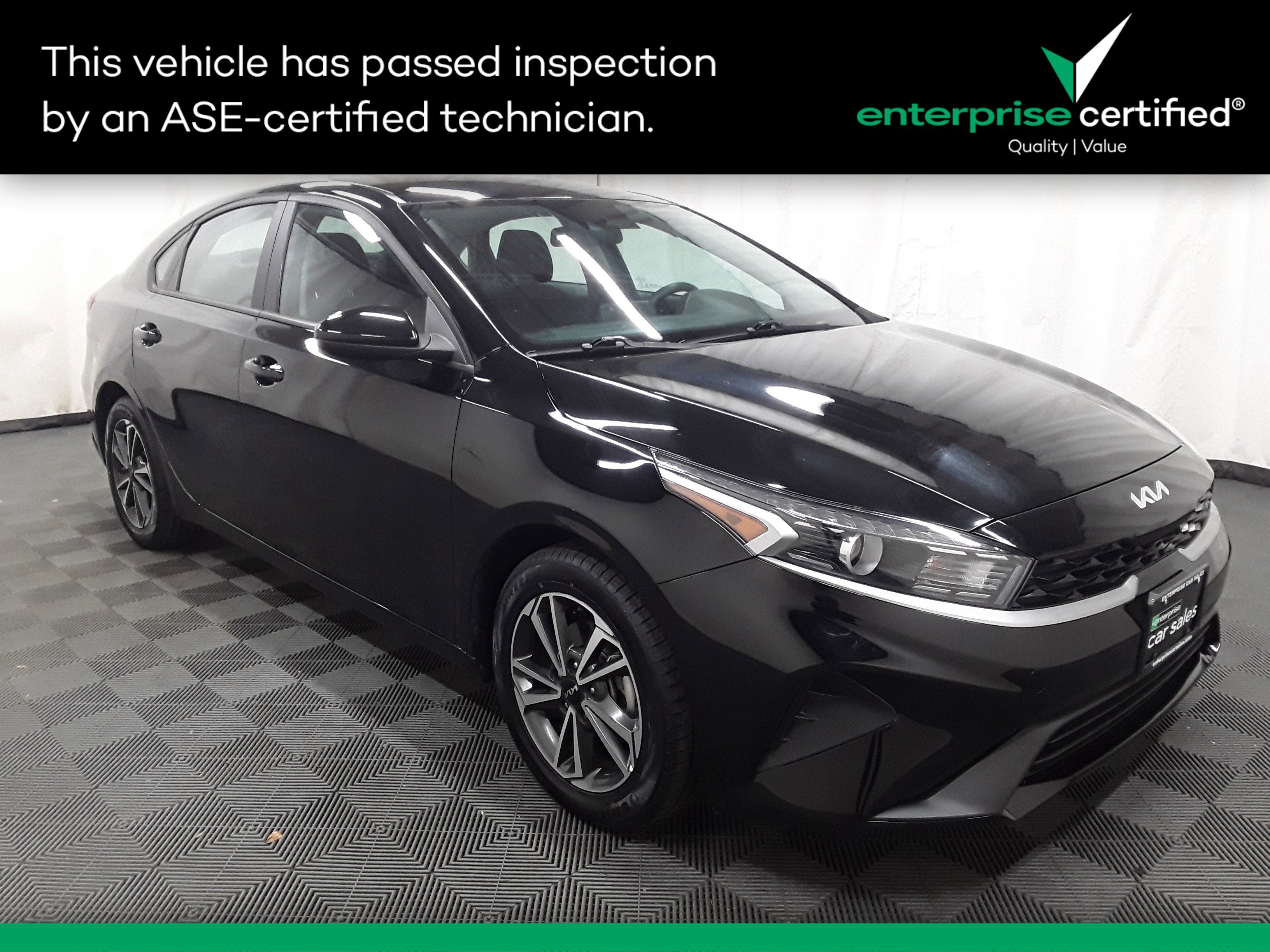 Used 2023 Kia Forte LXS IVT