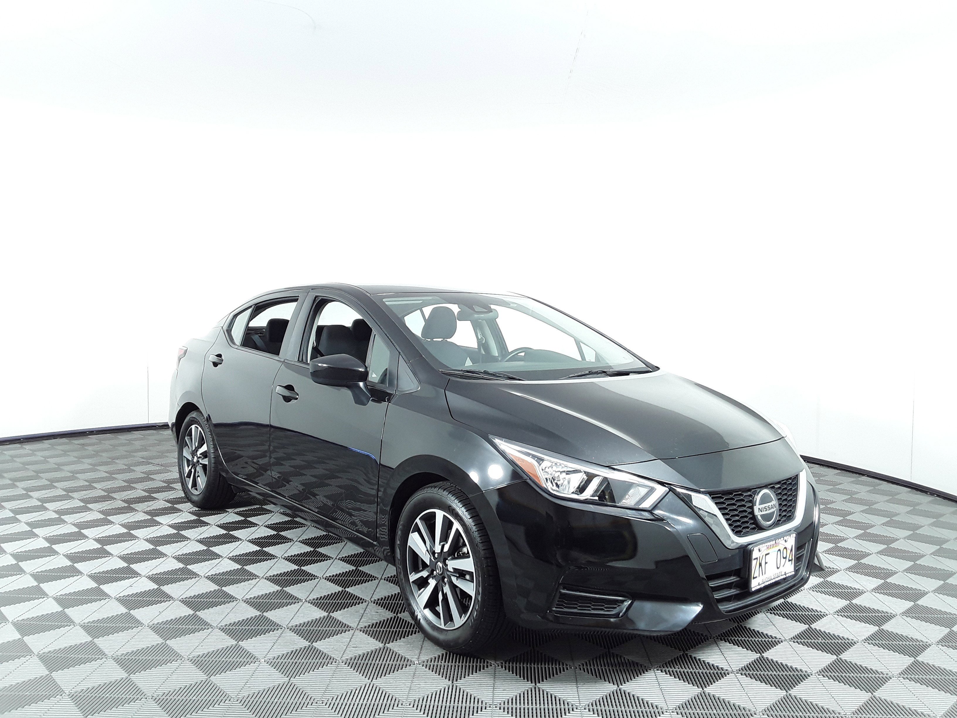2022 Nissan Versa SV CVT