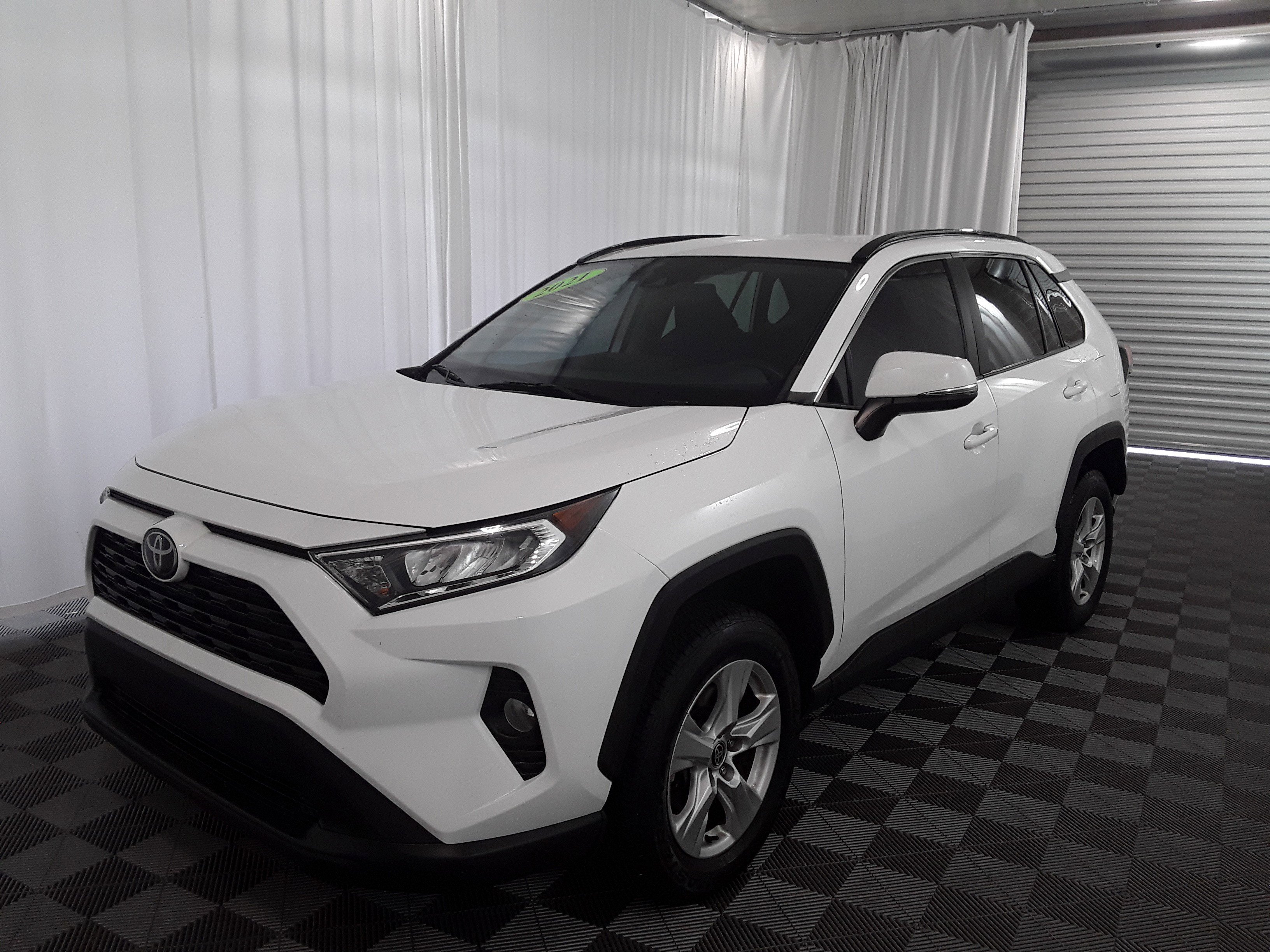 2021 Toyota RAV4 XLE FWD