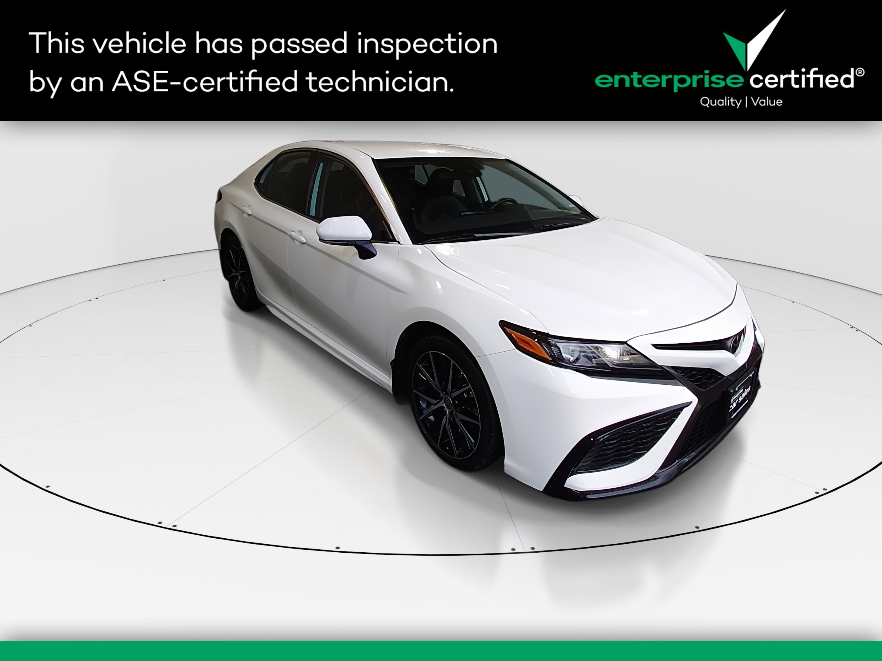 Used 2023 Toyota Camry SE Auto