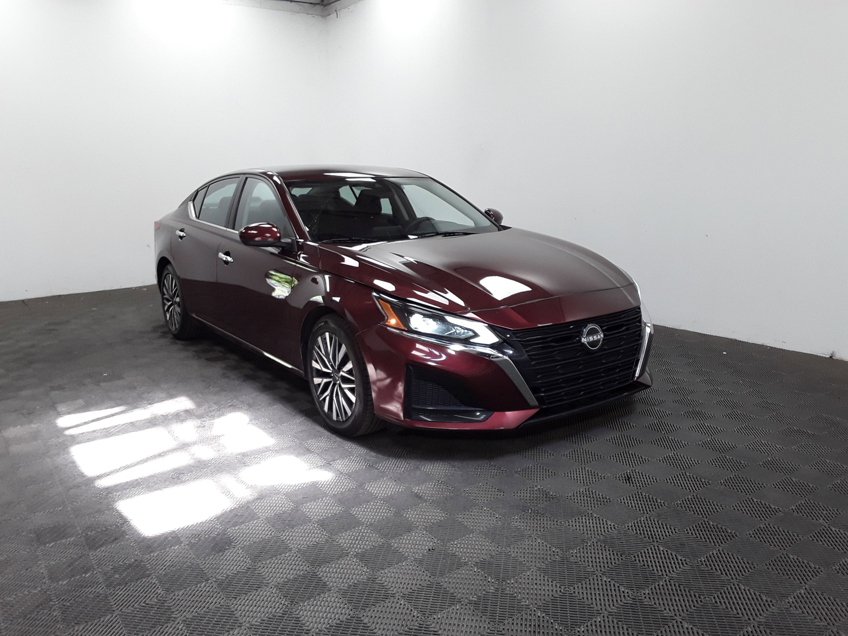 2023 Nissan Altima 2.5 SV Sedan