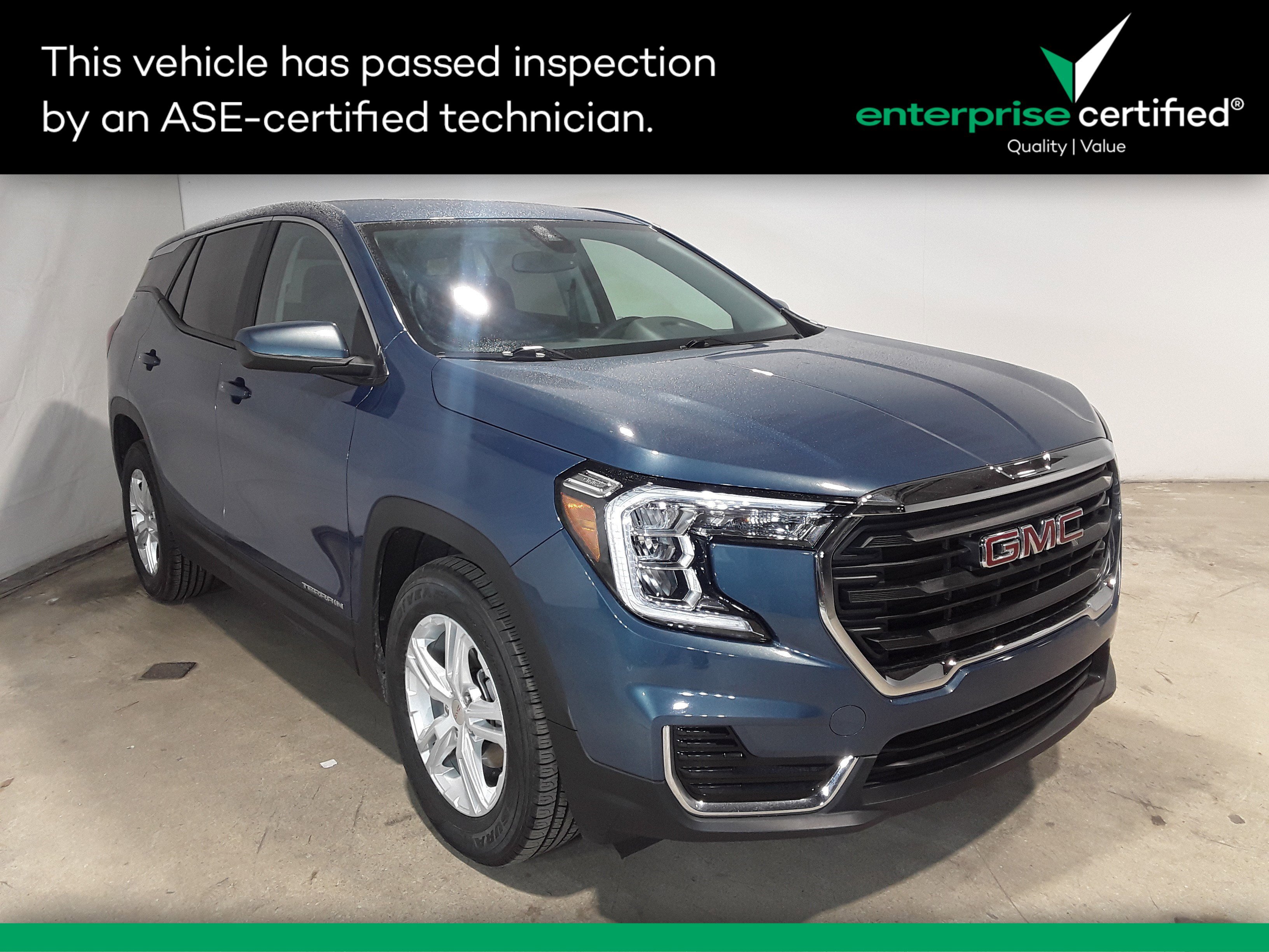 2024 GMC Terrain SLE's photo