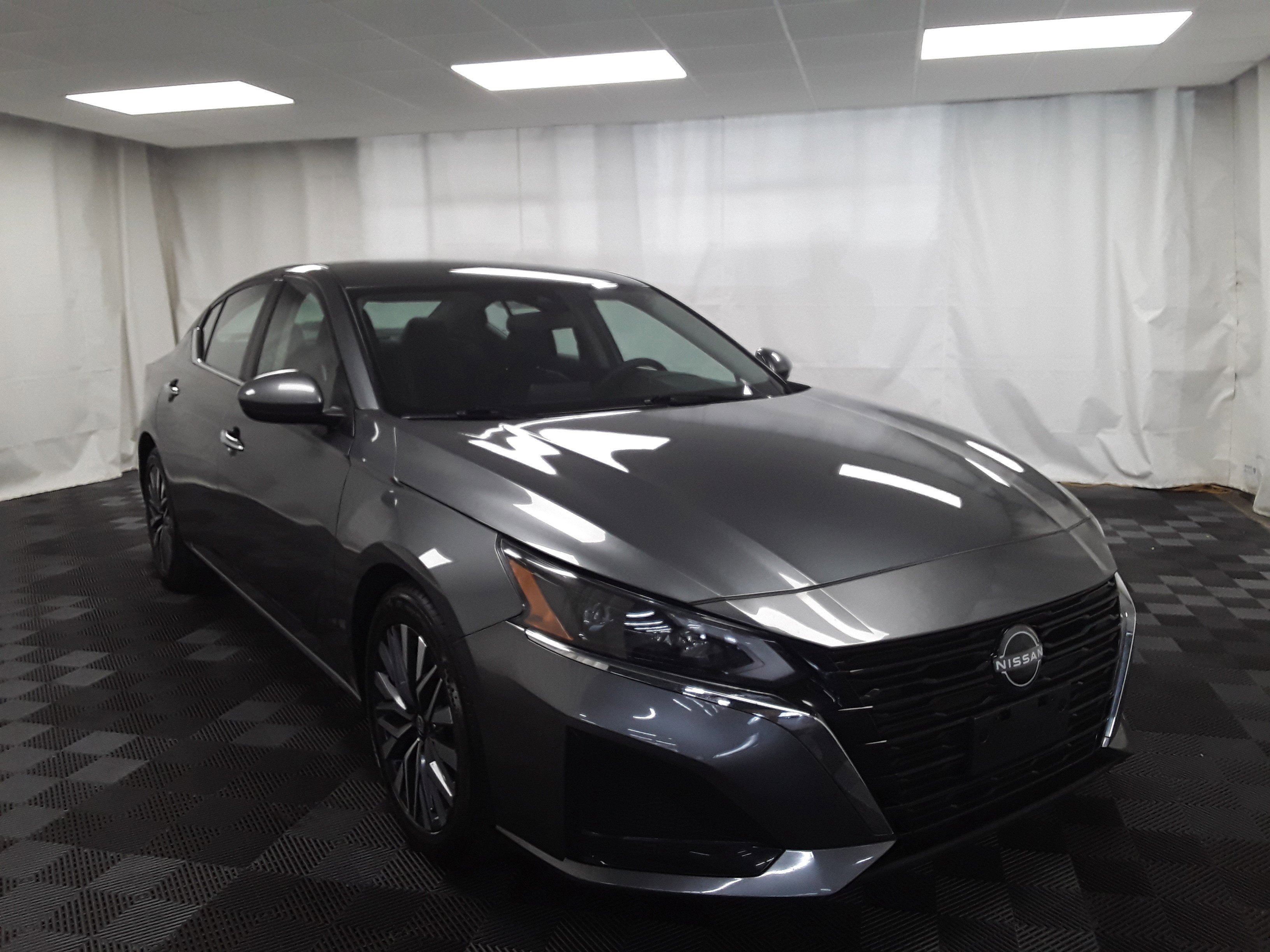 2023 Nissan Altima 2.5 SV Sedan