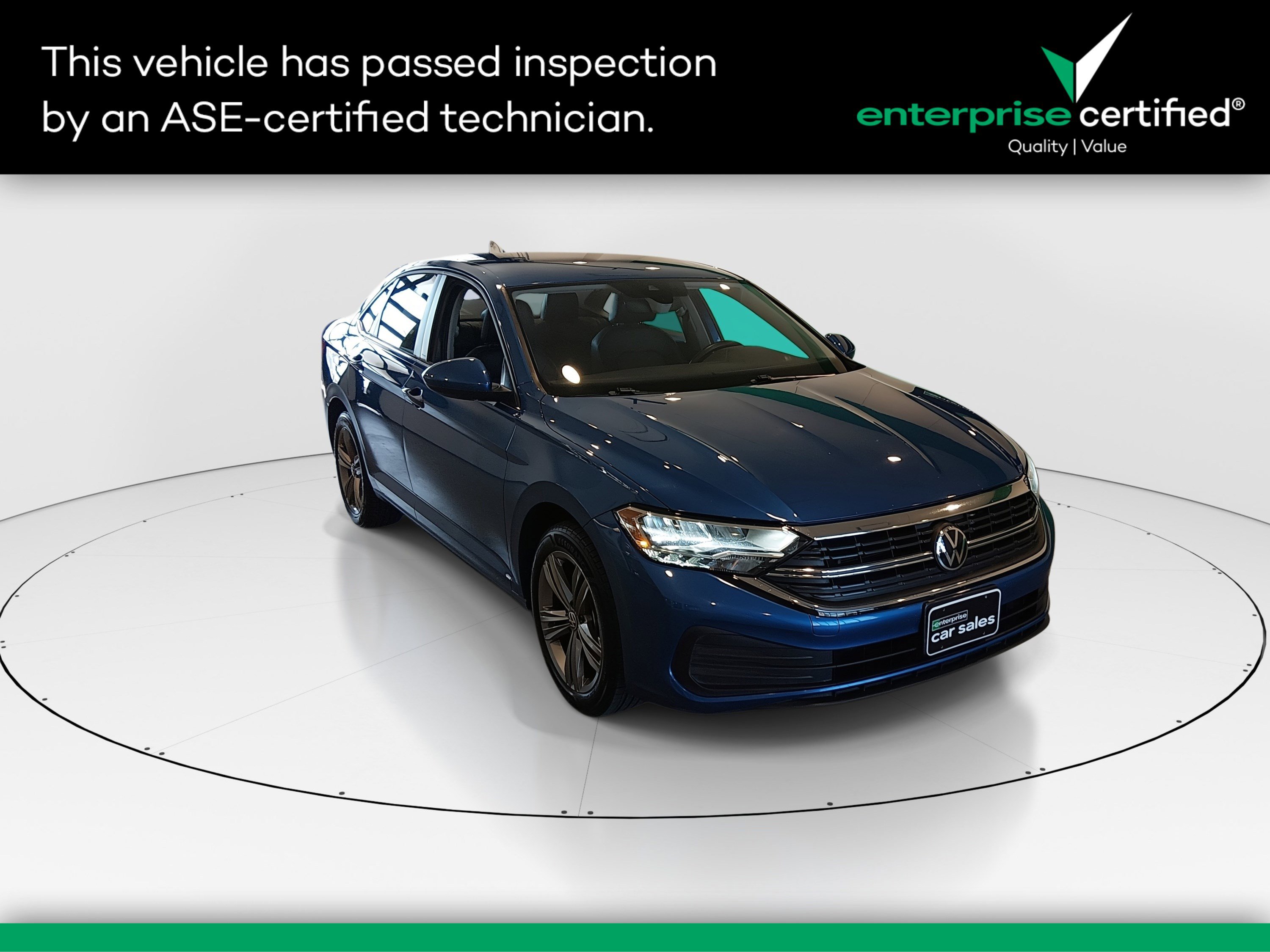 2024 Volkswagen Jetta SE's photo