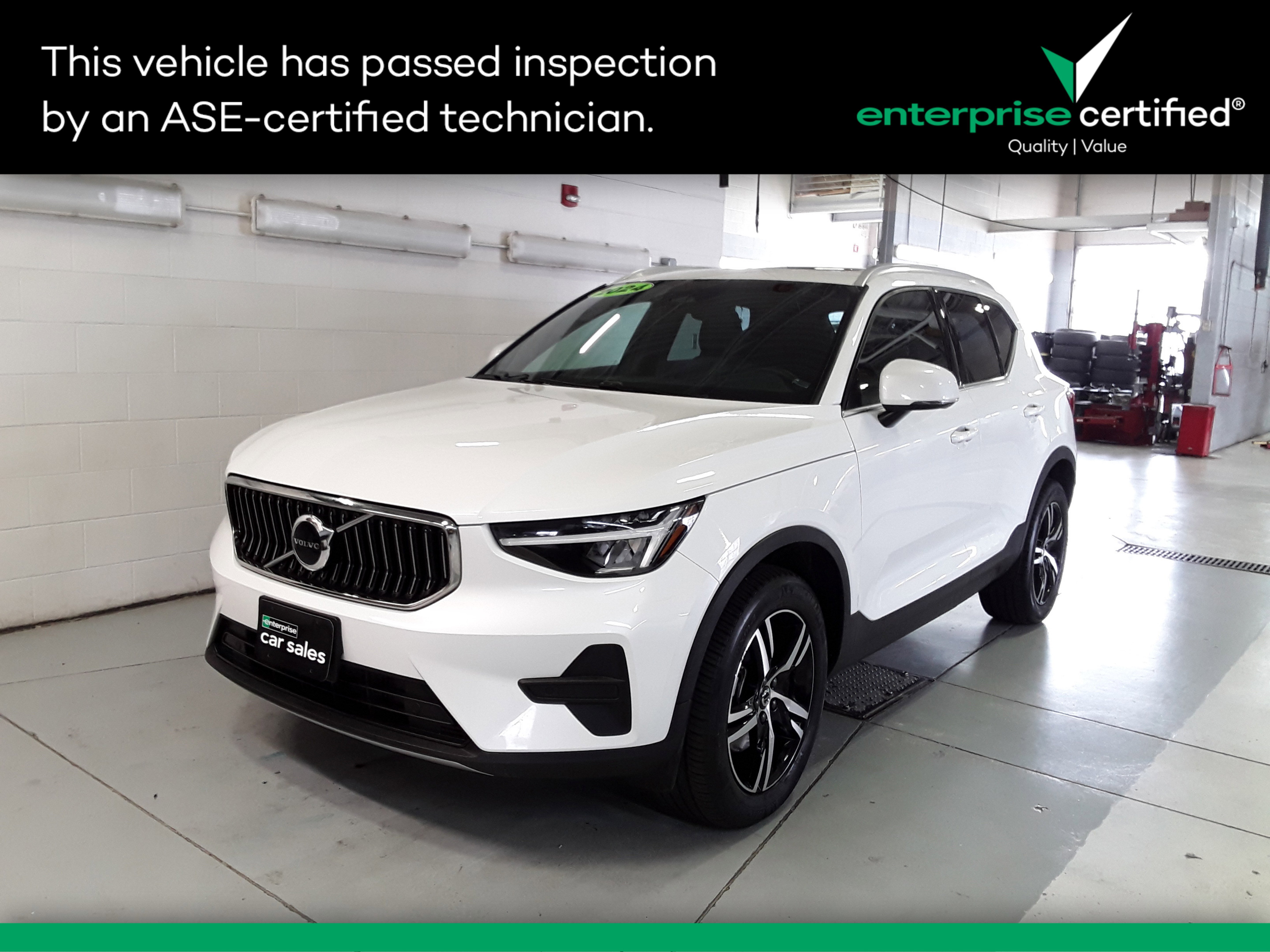 2024 Volvo XC40 Core Bright Theme B5 AWD