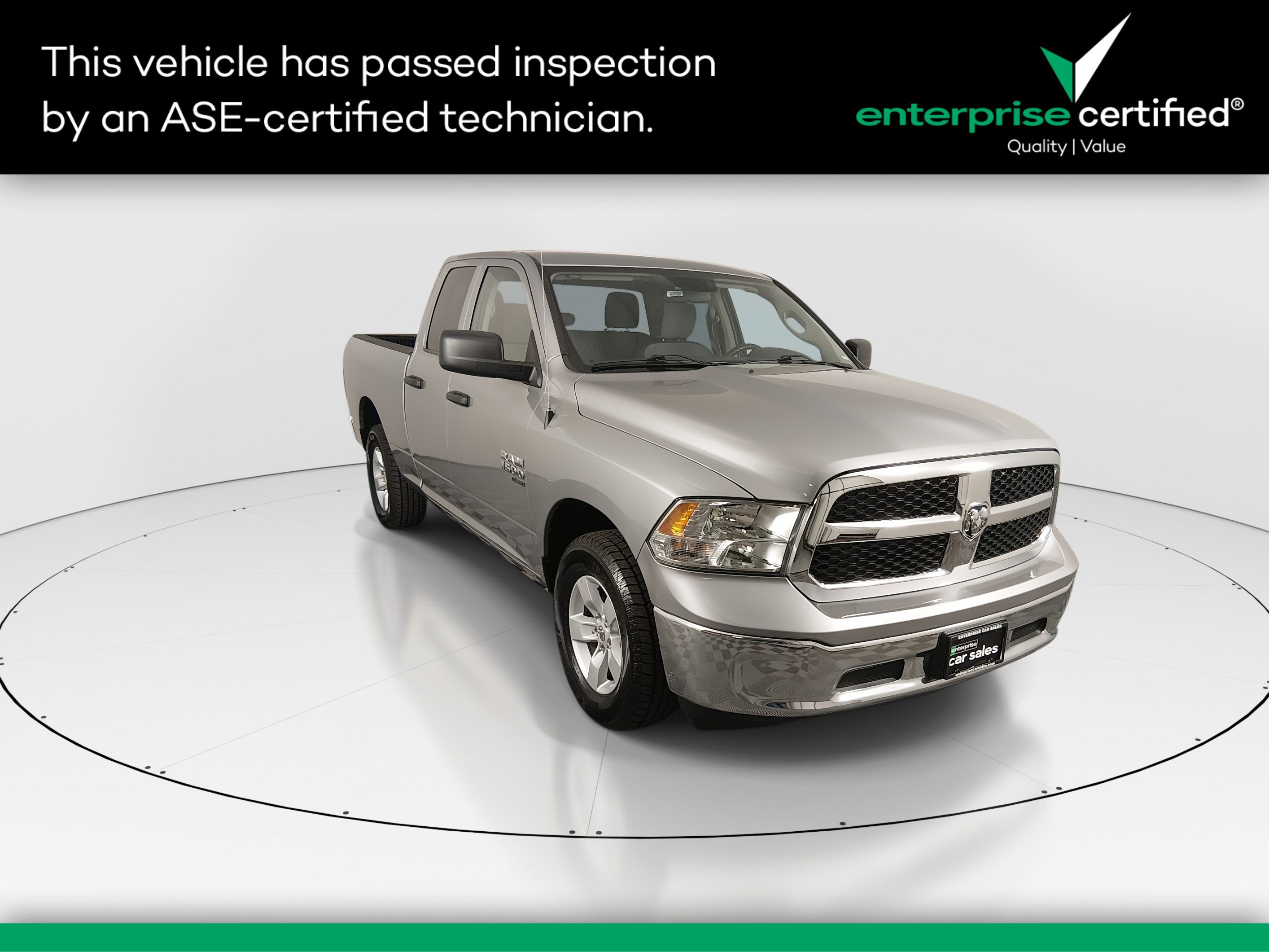 2024 RAM Ram 1500 Classic SLT