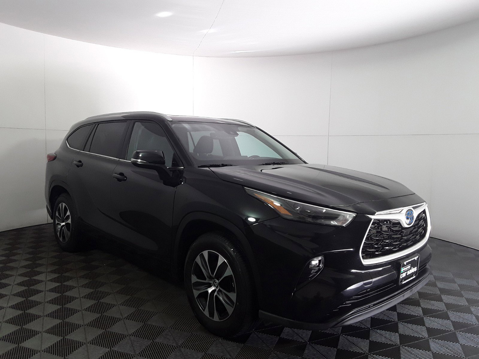 2023 Toyota Highlander Hybrid XLE FWD