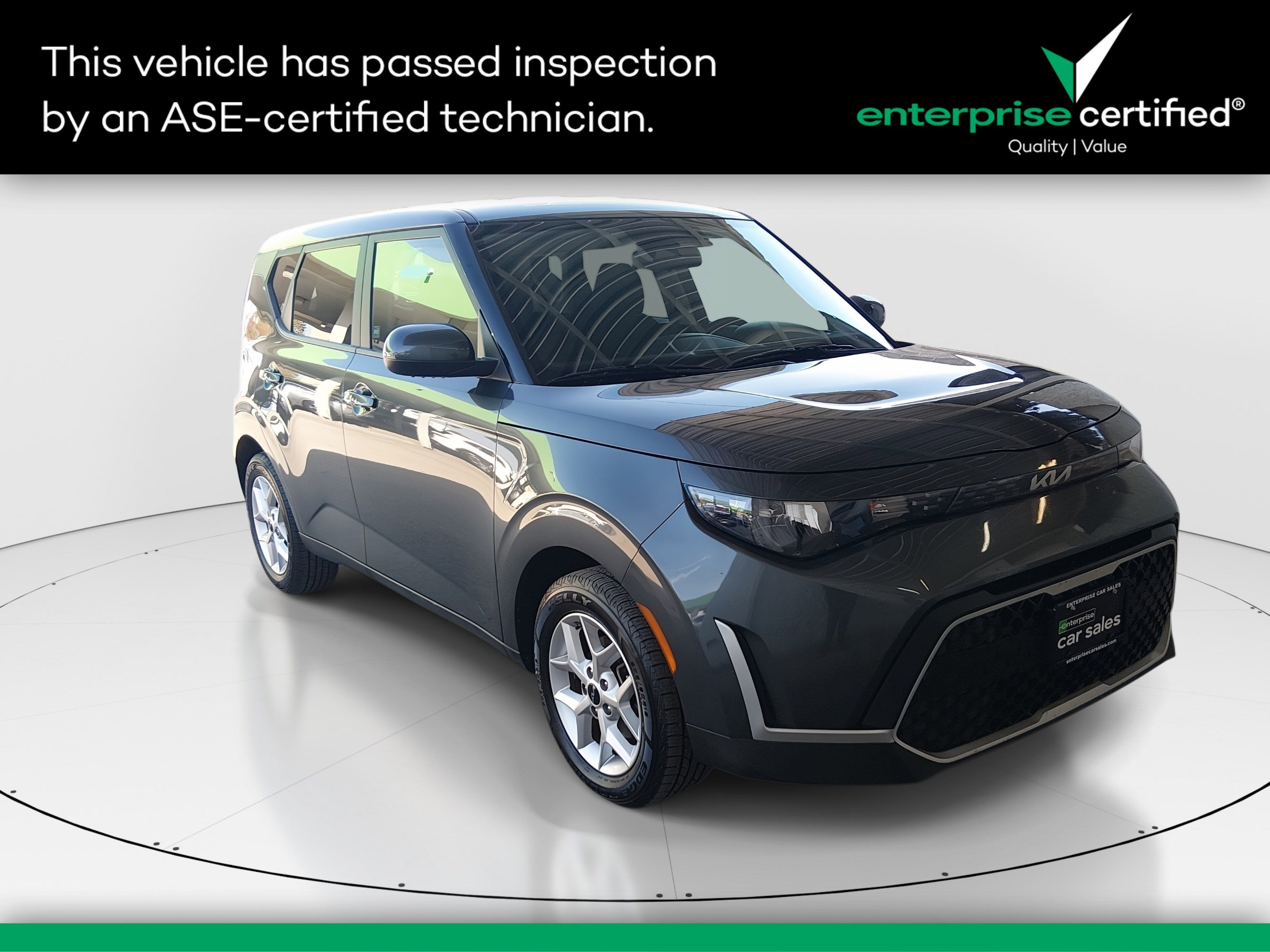 2023 Kia Soul LX's photo