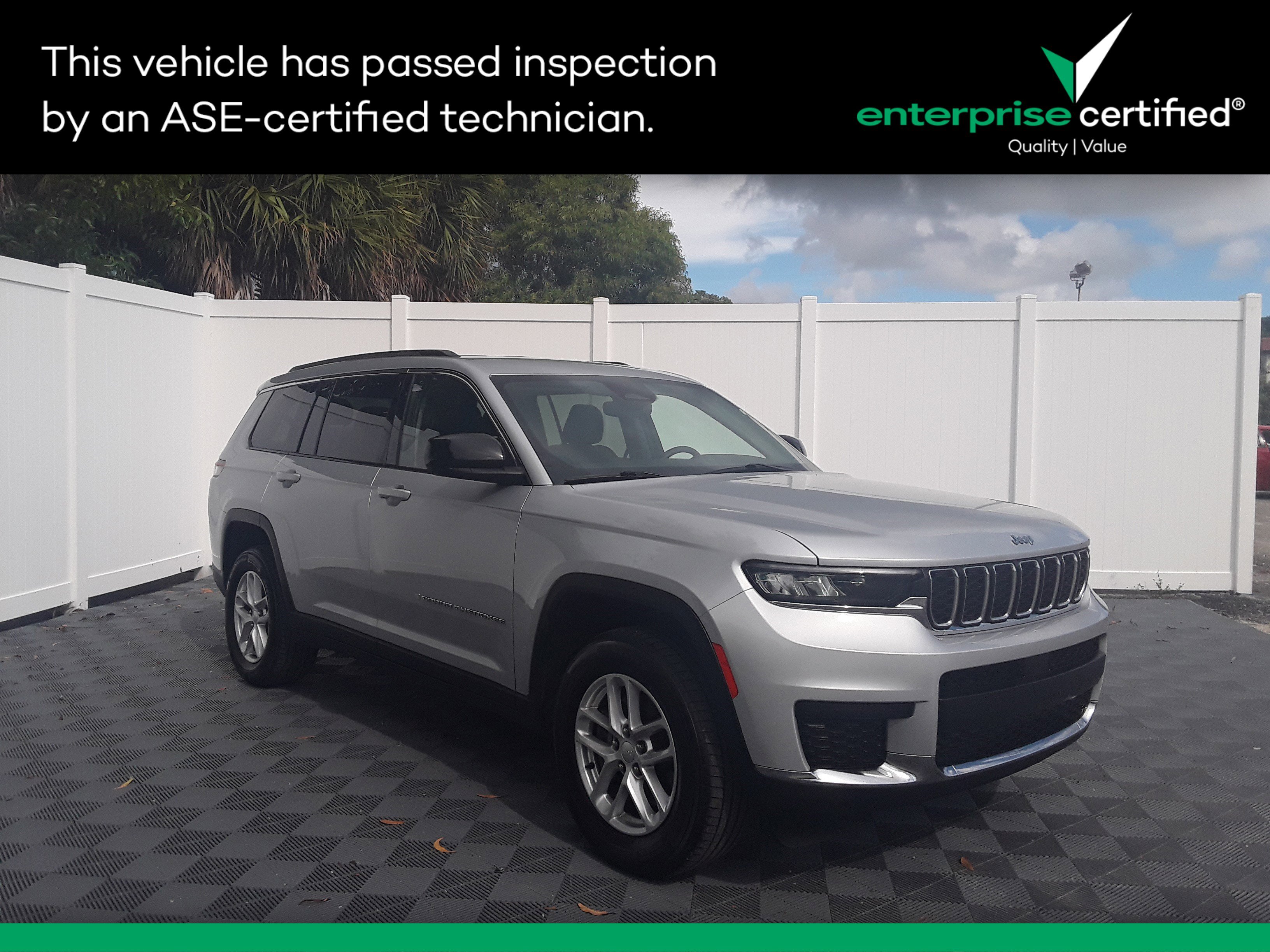 Used 2023 Jeep Grand Cherokee L Laredo 4x2