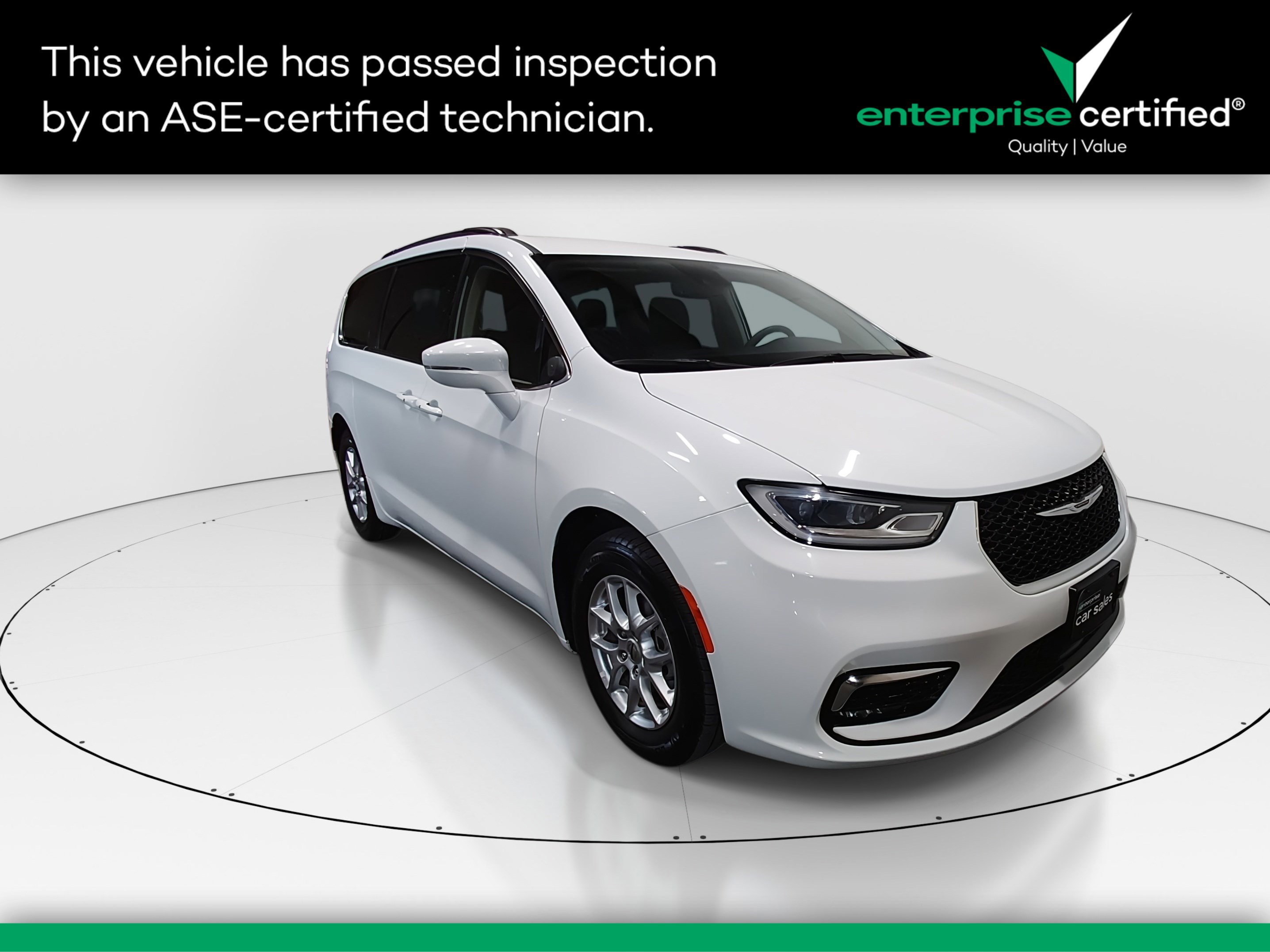 2022 Chrysler Pacifica Touring L's photo