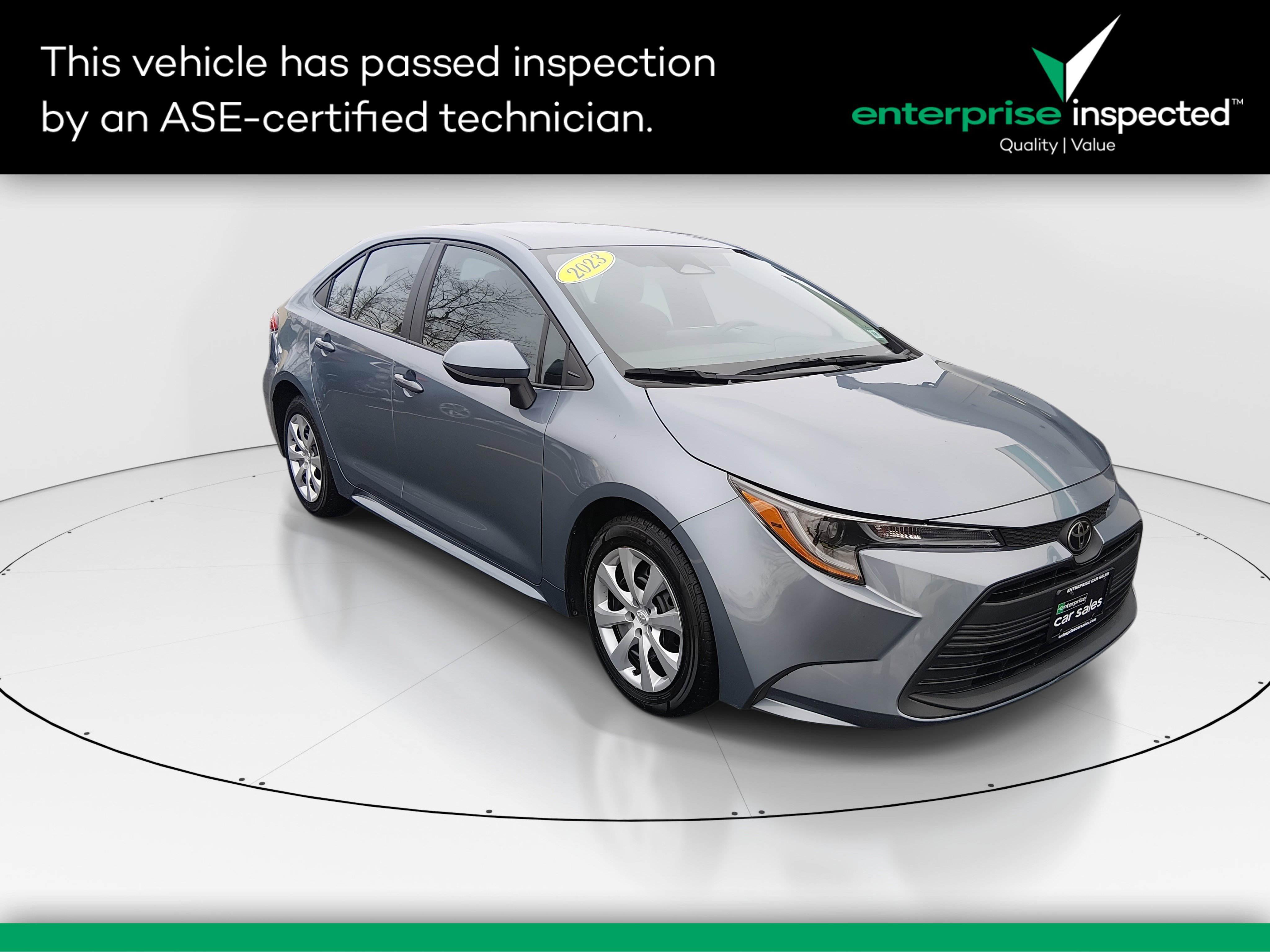 2023 Toyota Corolla LE's photo