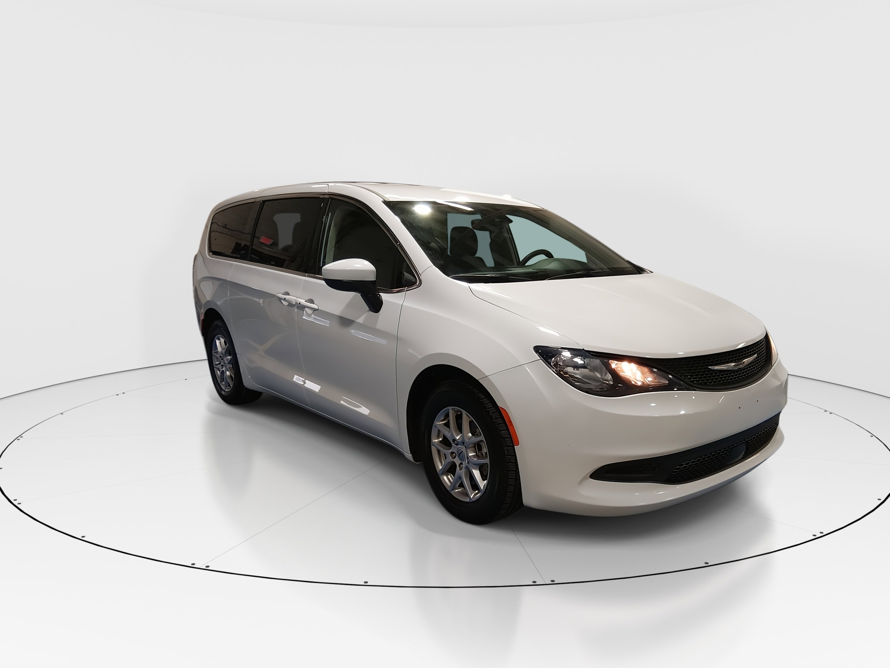 Used 2023 Chrysler Voyager LX FWD's photo