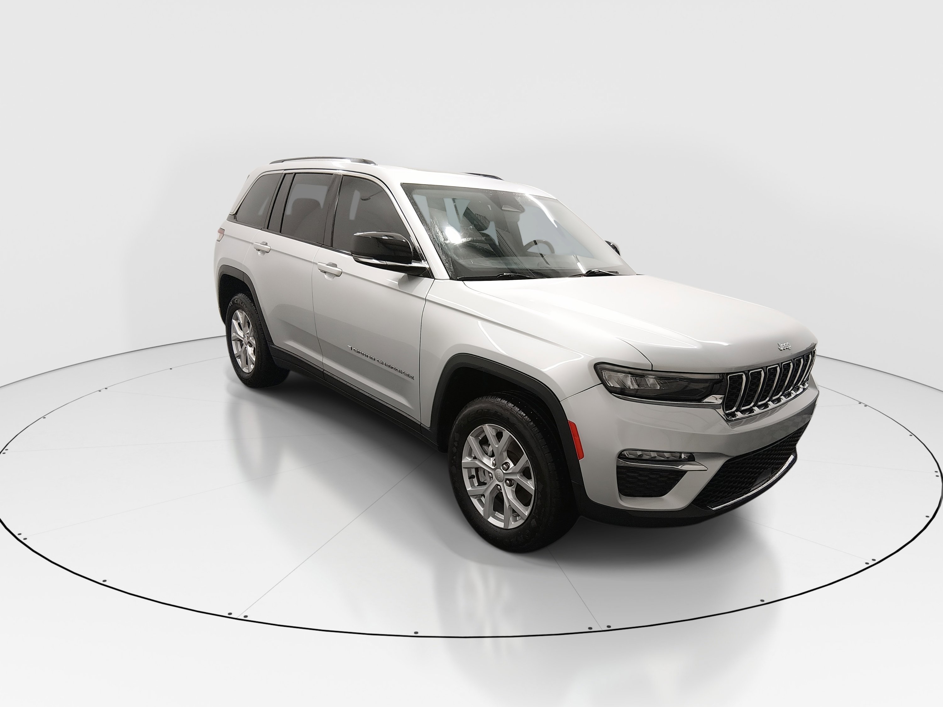 2023 Jeep Grand Cherokee Limited's photo