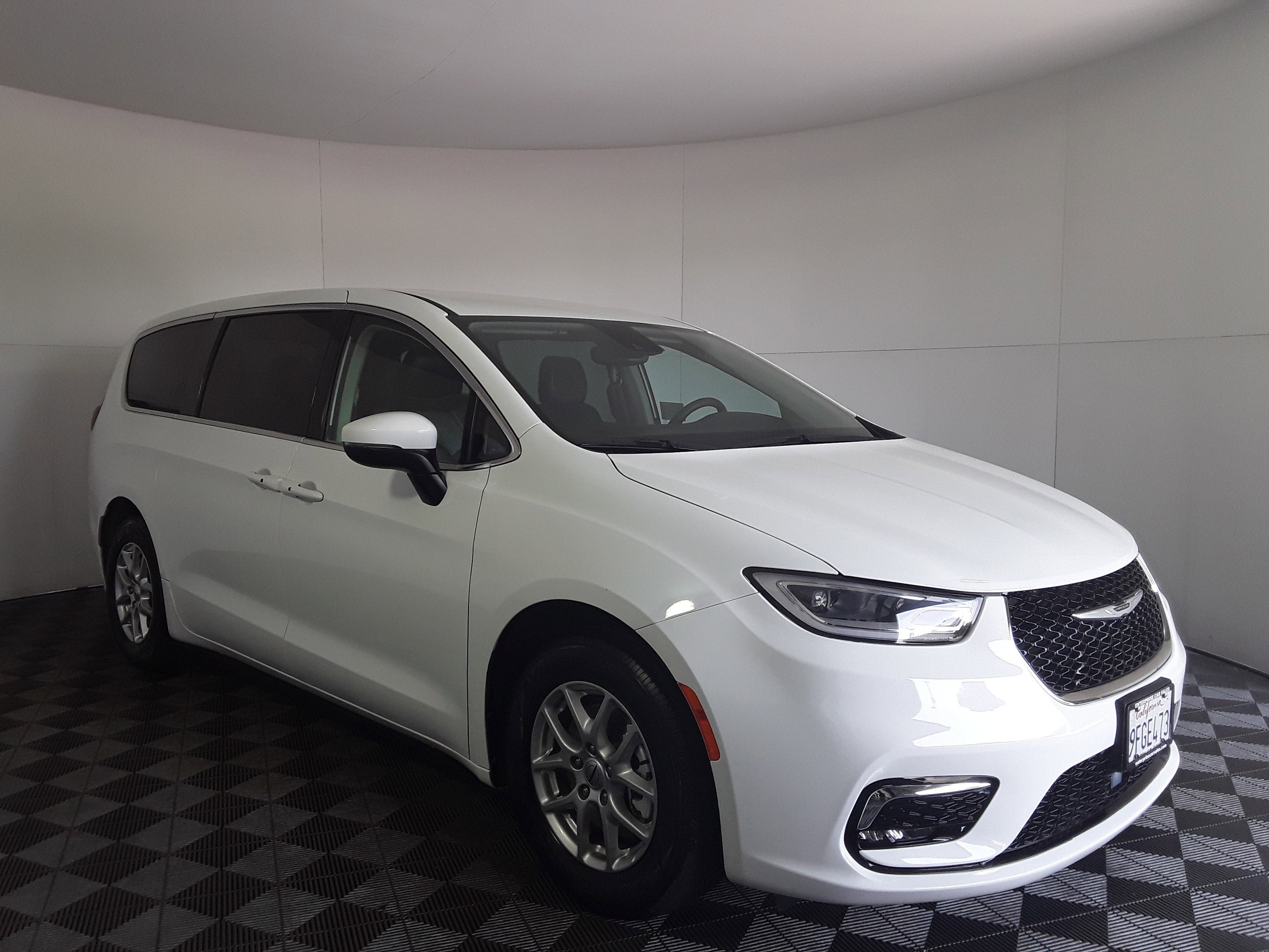 2023 Chrysler Pacifica Touring L FWD