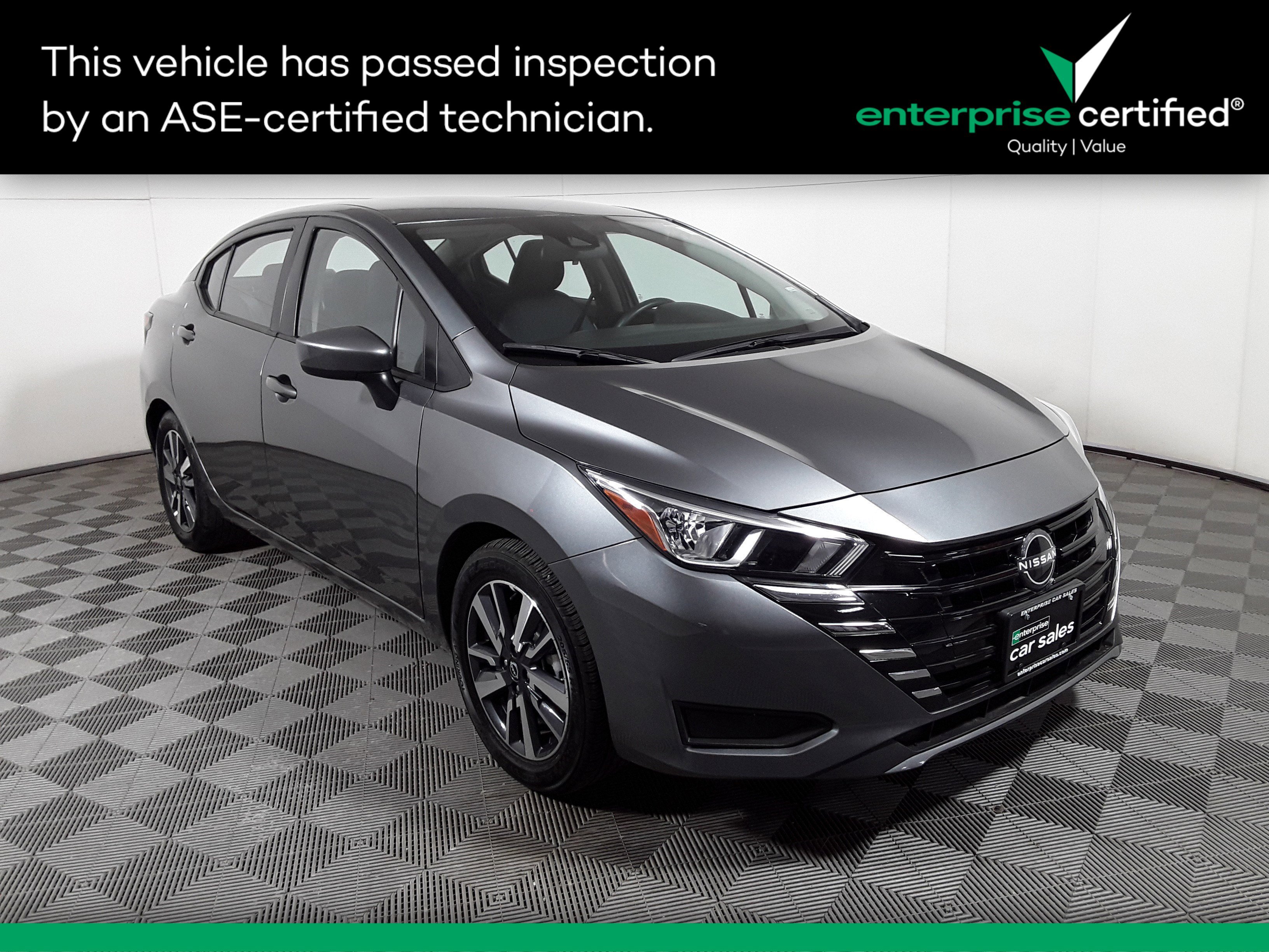 2023 Nissan Versa SV CVT