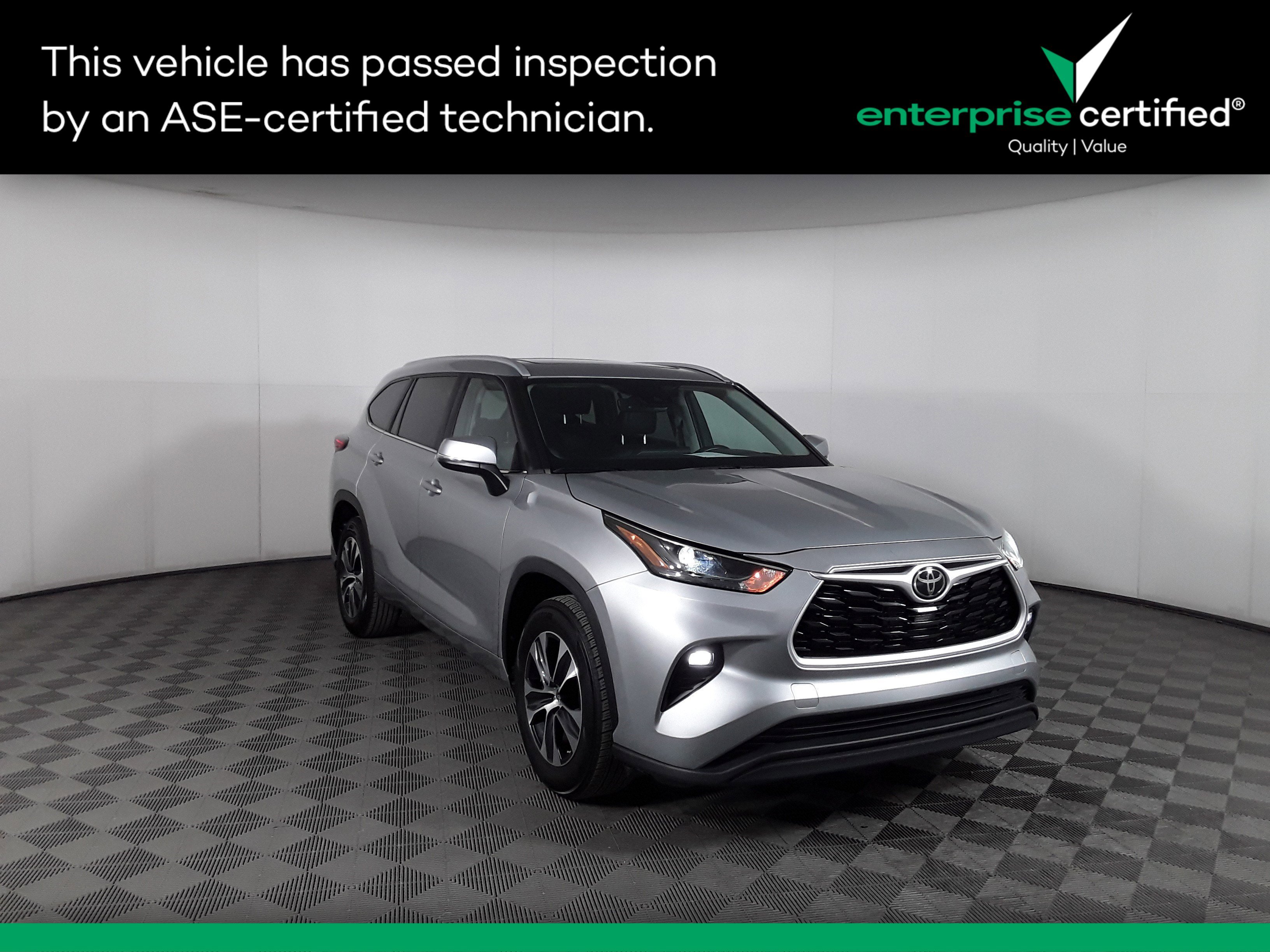 2023 Toyota Highlander XLE FWD
