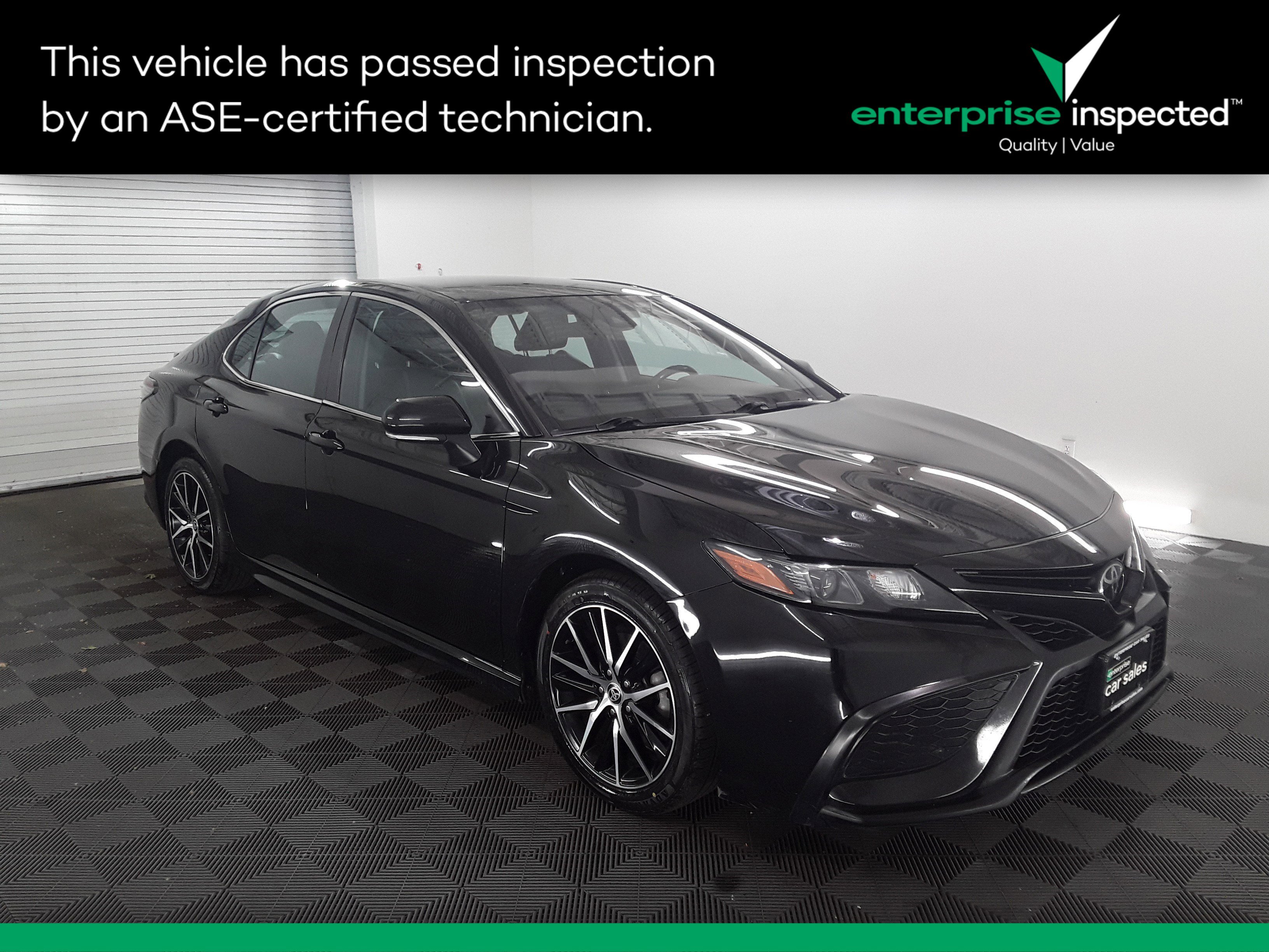 2022 Toyota Camry SE Auto