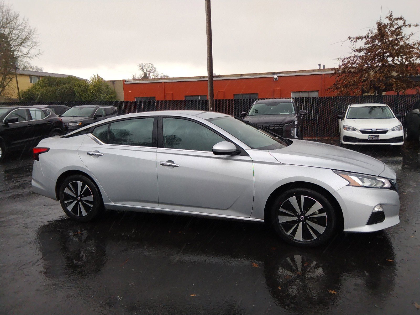 2021 Nissan Altima 2.5 SV Sedan