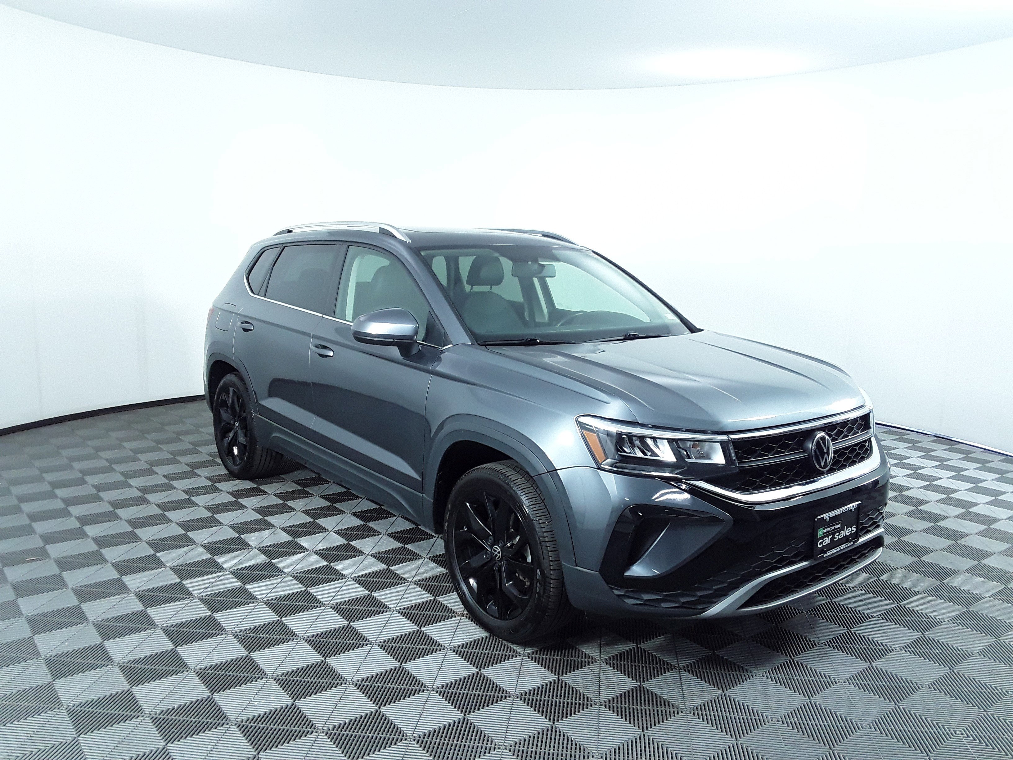 Used 2022 Volkswagen Taos SE 4MOTION