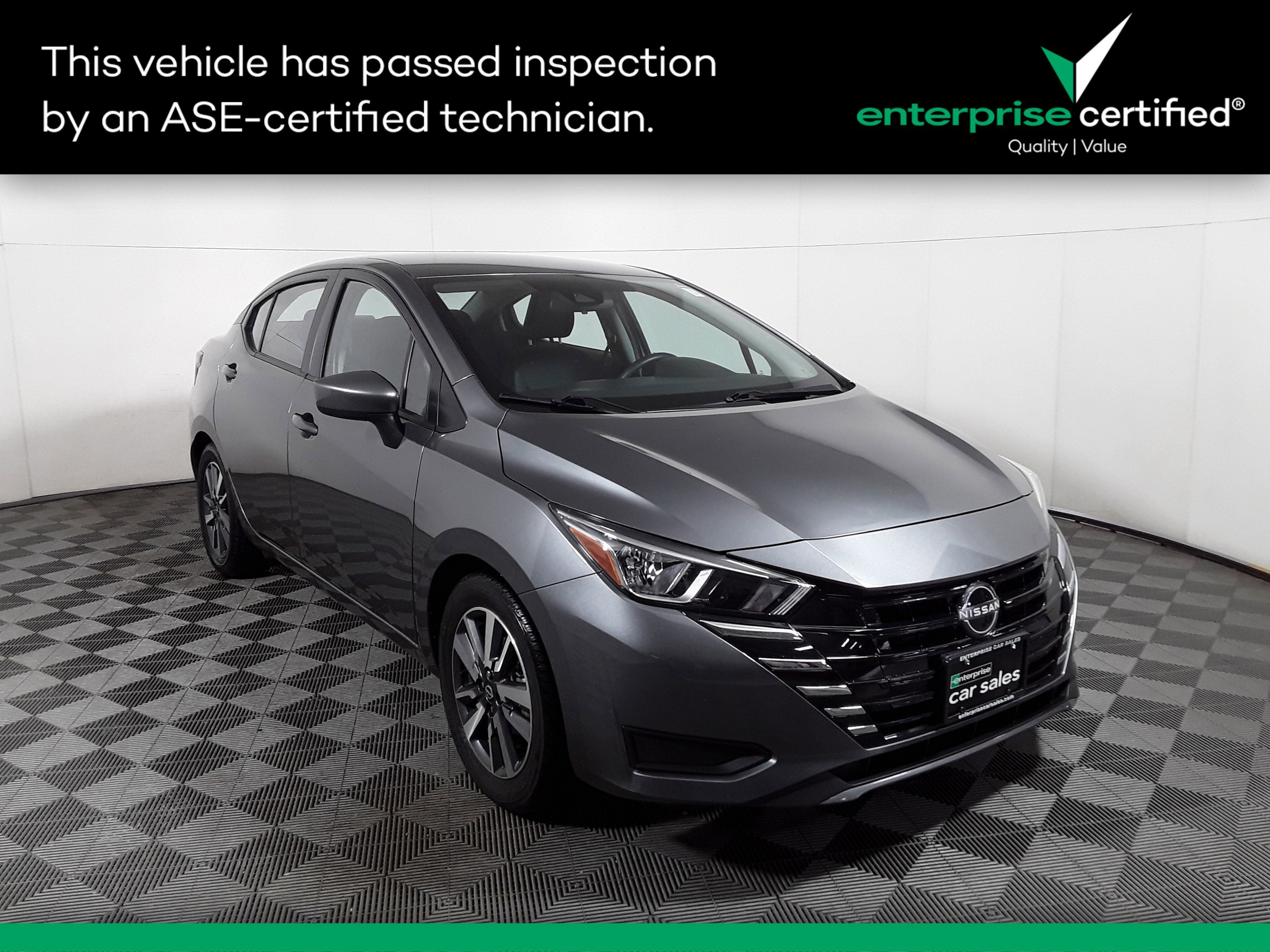 2023 Nissan Versa SV CVT