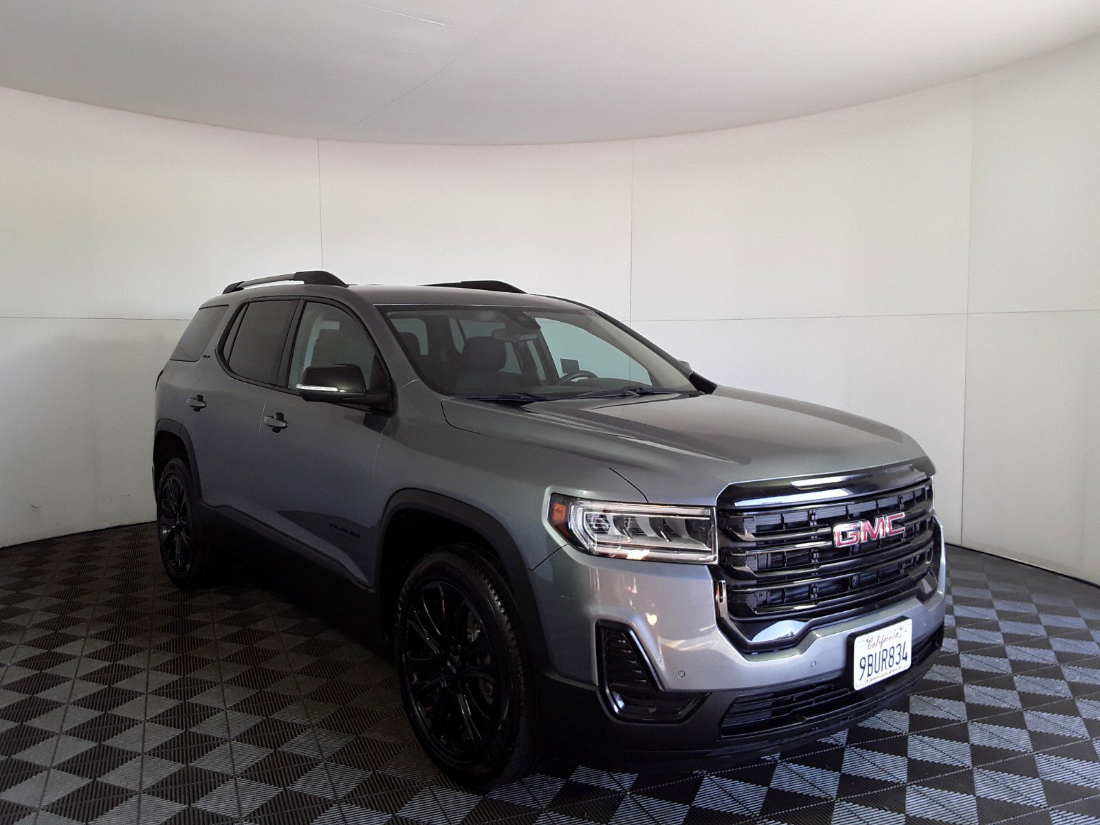 2022 GMC Acadia FWD 4dr SLE