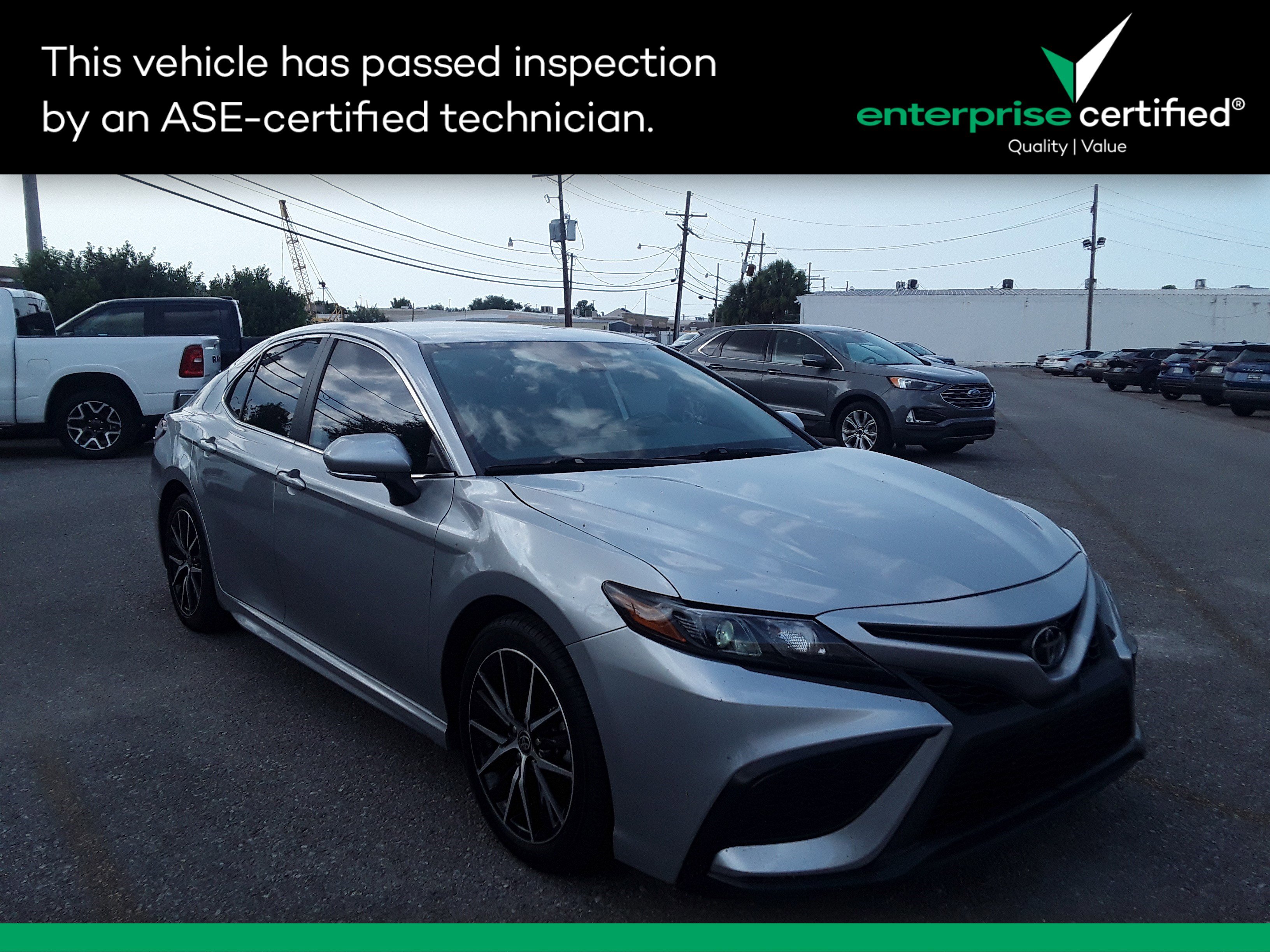 2023 Toyota Camry SE Auto