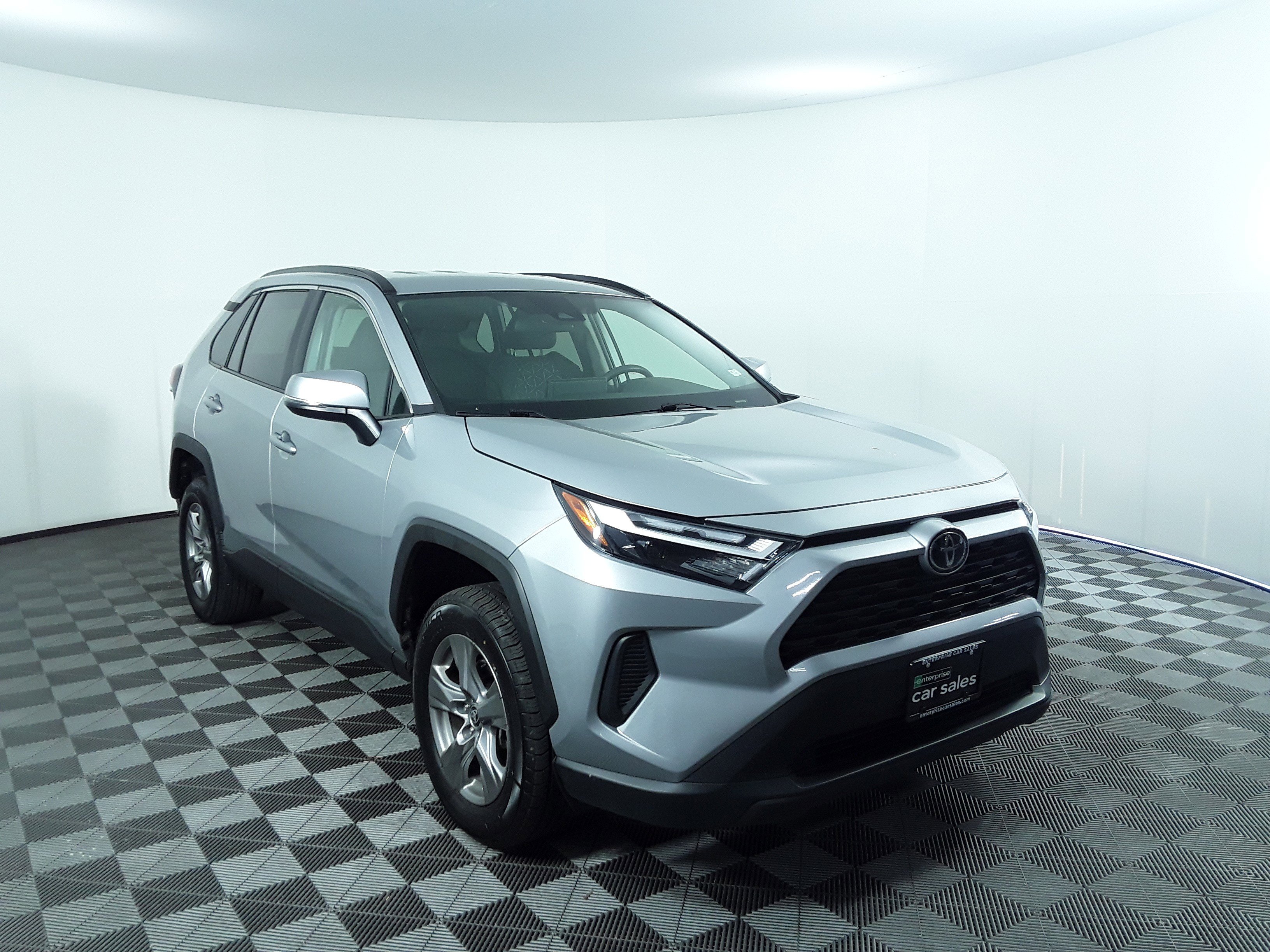 2024 Toyota RAV4 XLE FWD
