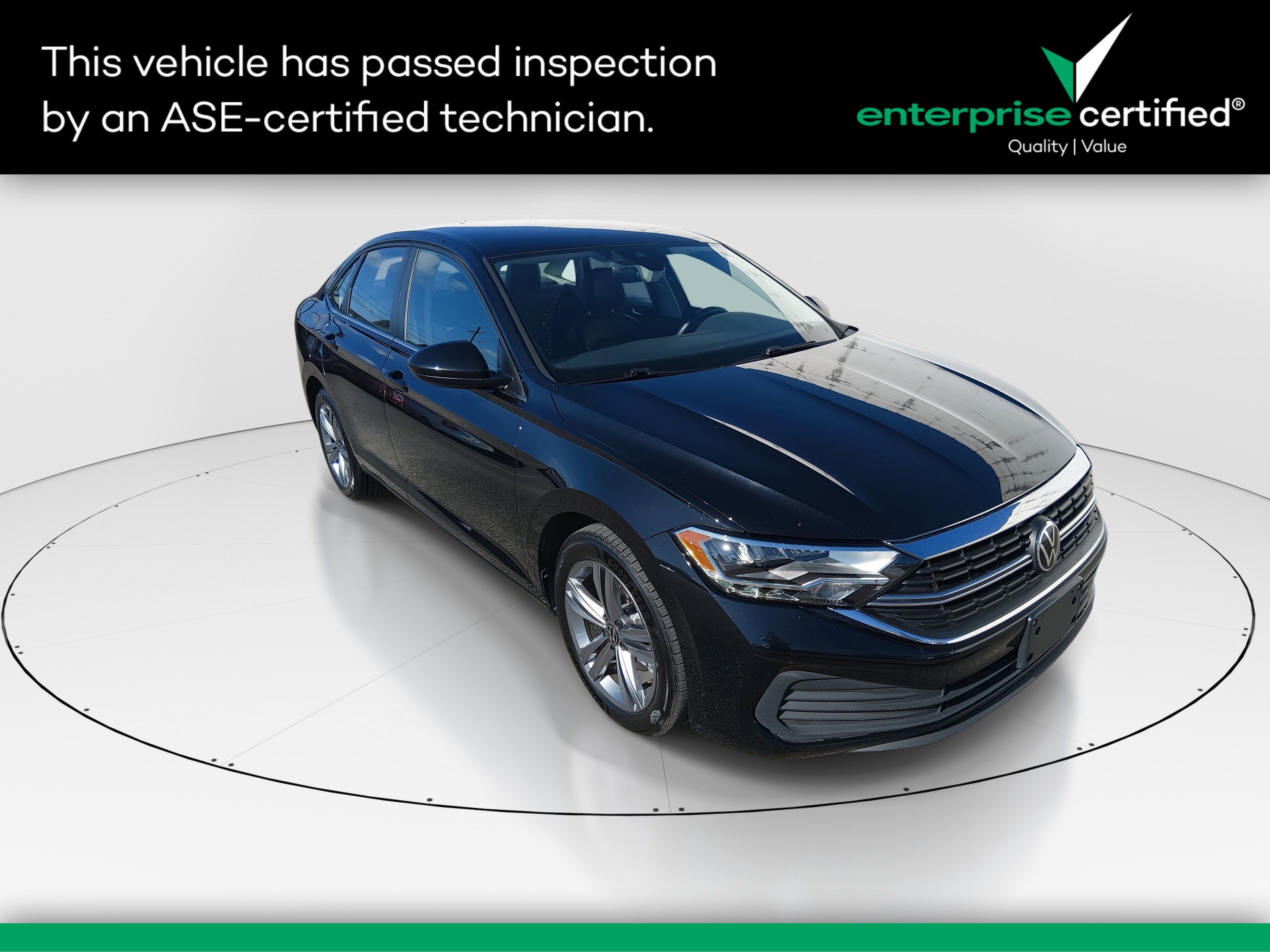 2024 Volkswagen Jetta SE's photo