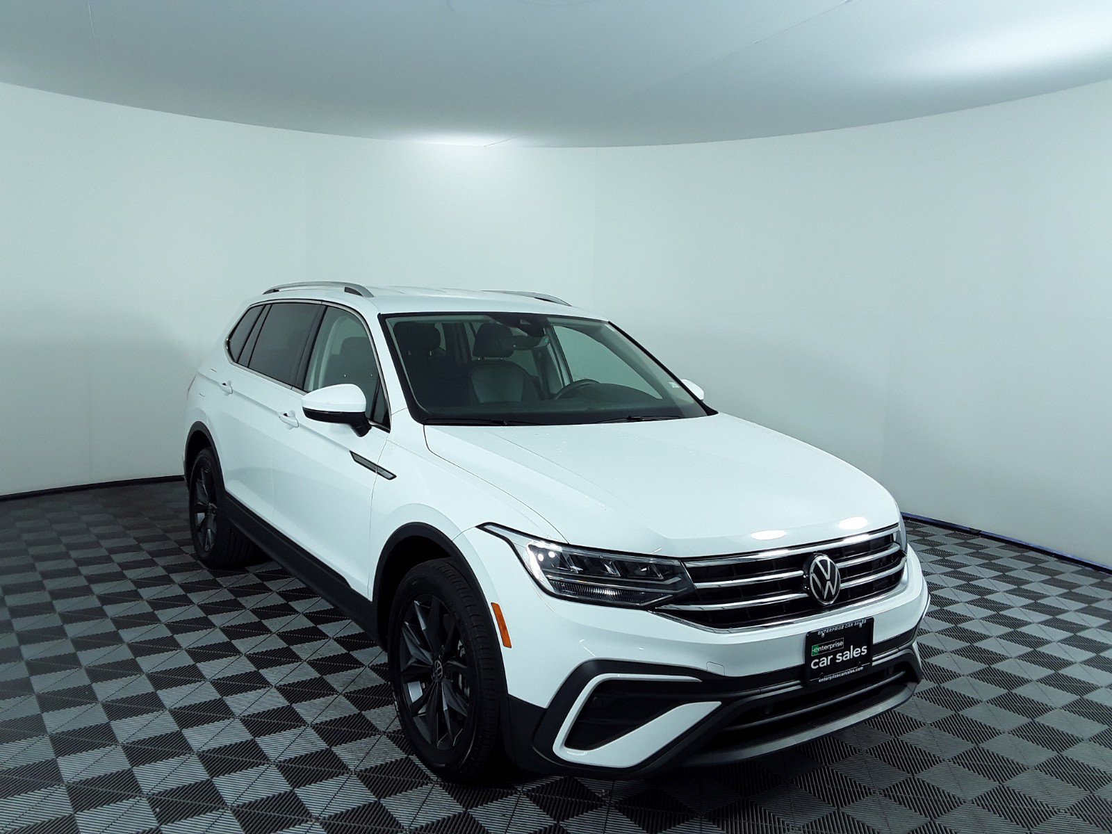 2022 Volkswagen Tiguan 2.0T SE FWD