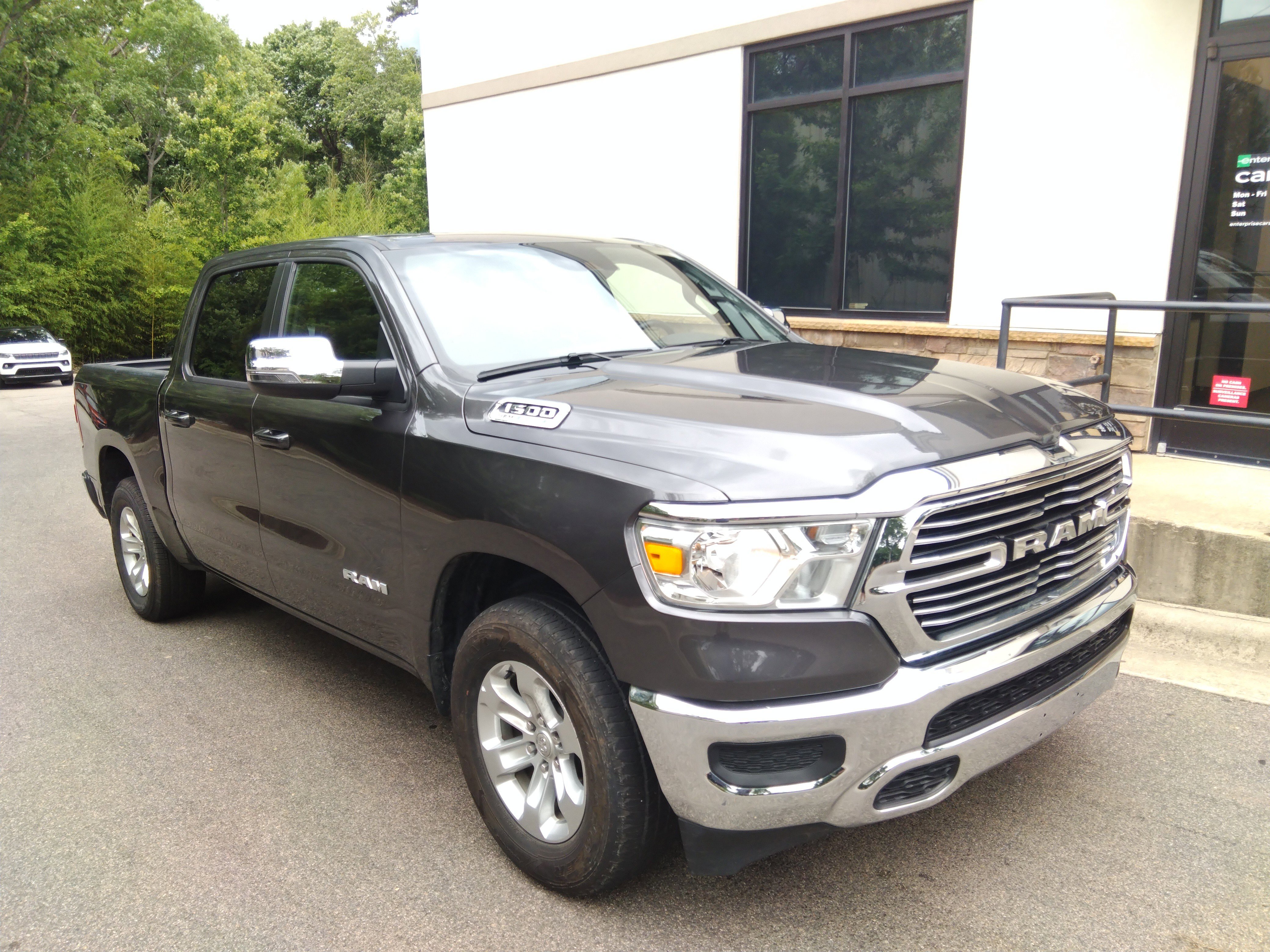 2024 Ram 1500 Laramie 4x2 Crew Cab 5'7