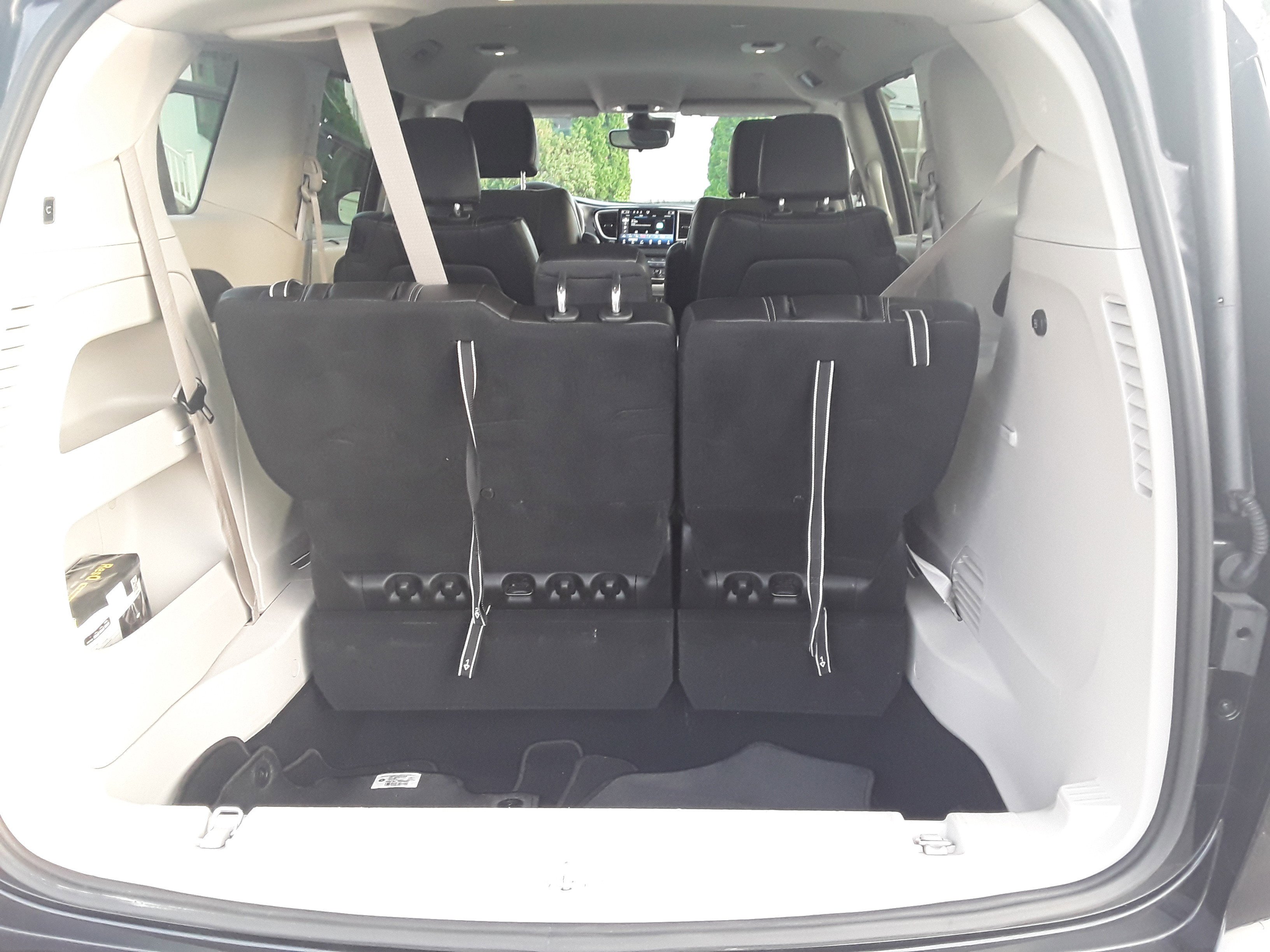 Image 7 of Used 2023 Chrysler Pacifica Touring L FWD