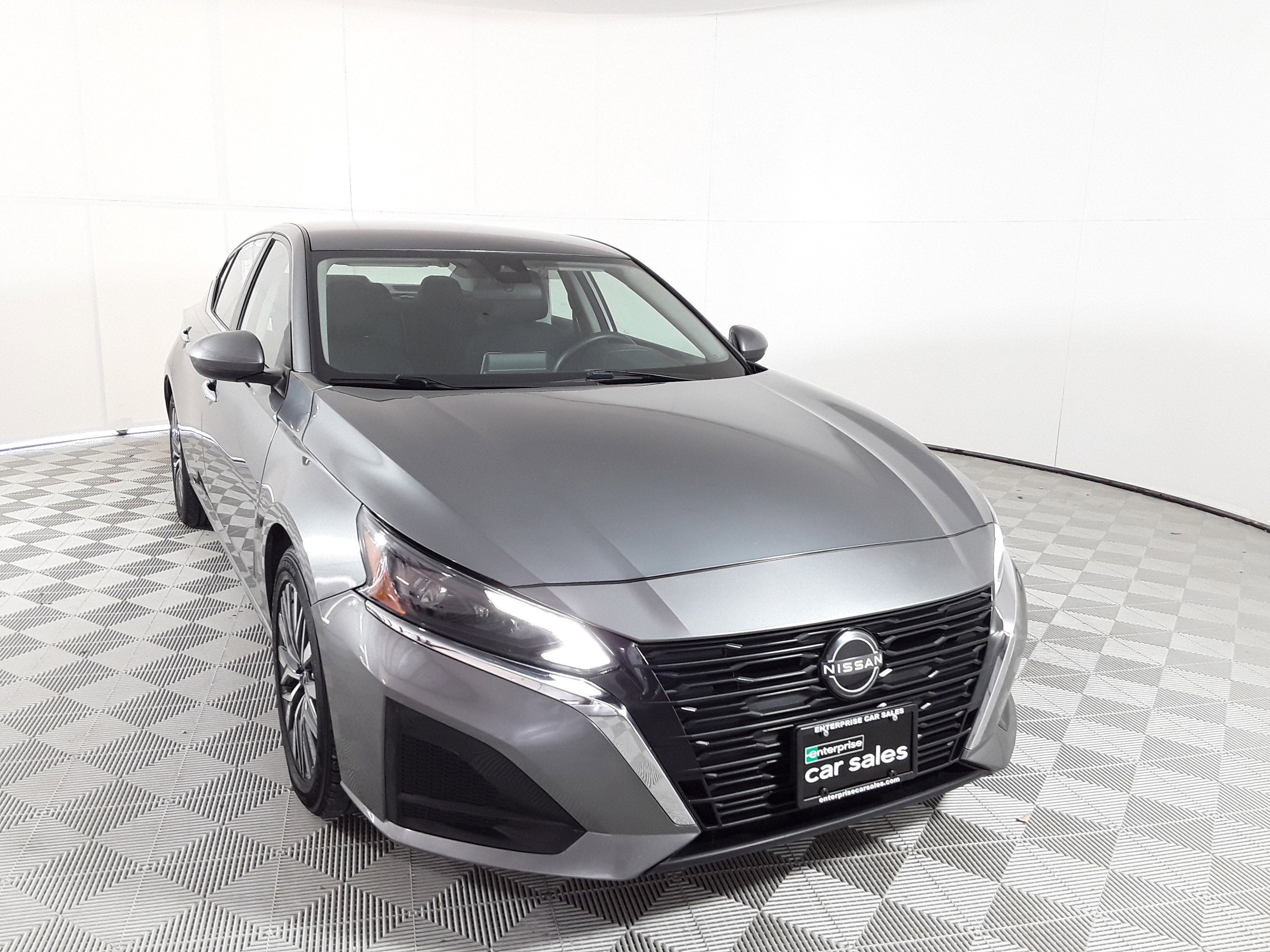 2023 Nissan Altima 2.5 SV Sedan