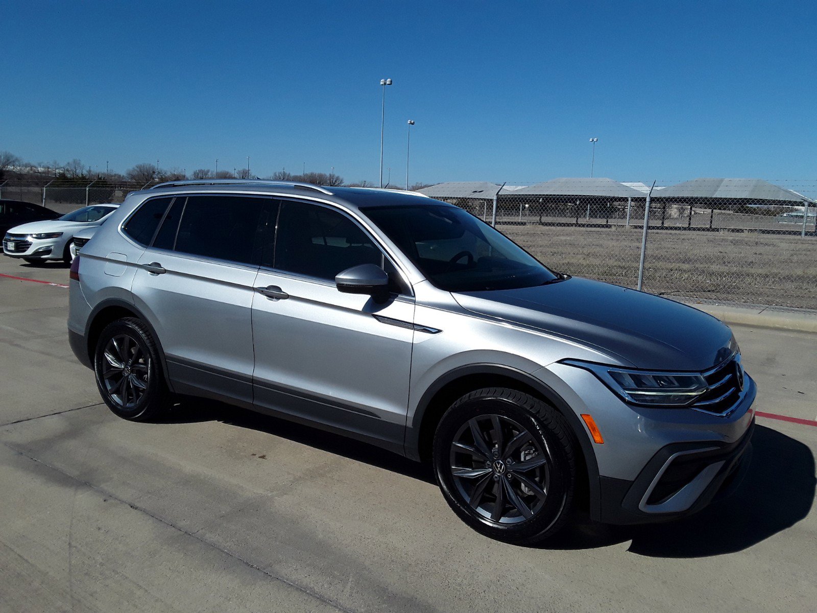 2022 Volkswagen Tiguan 2.0T SE FWD