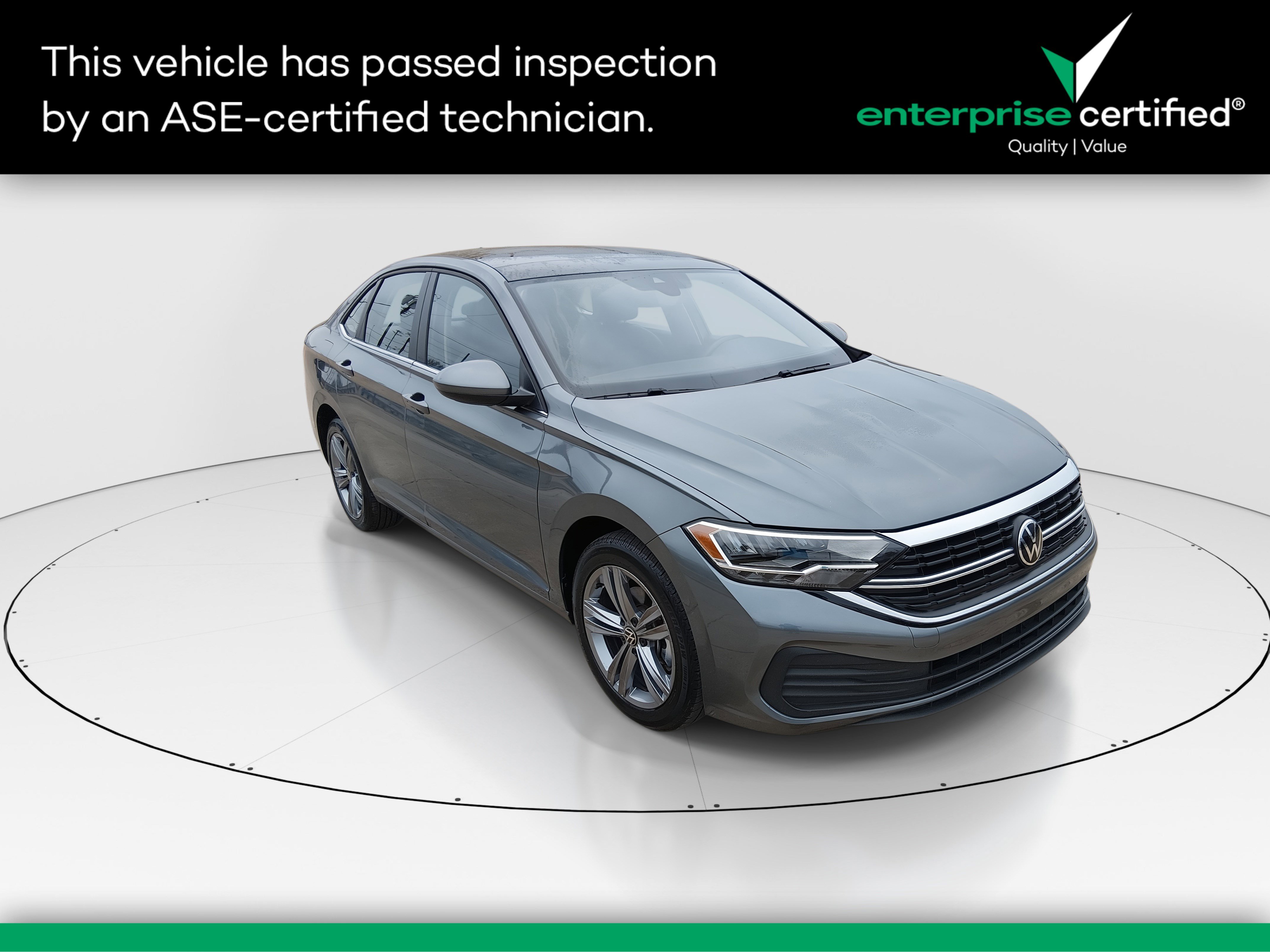 2024 Volkswagen Jetta SE's photo