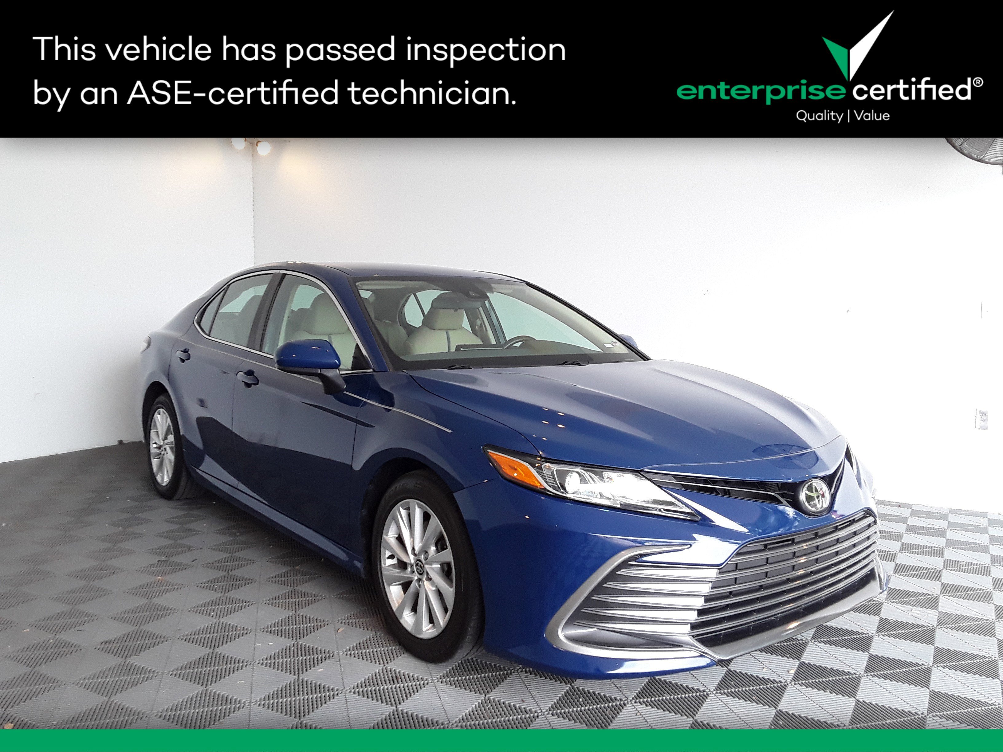 2023 Toyota Camry LE Auto