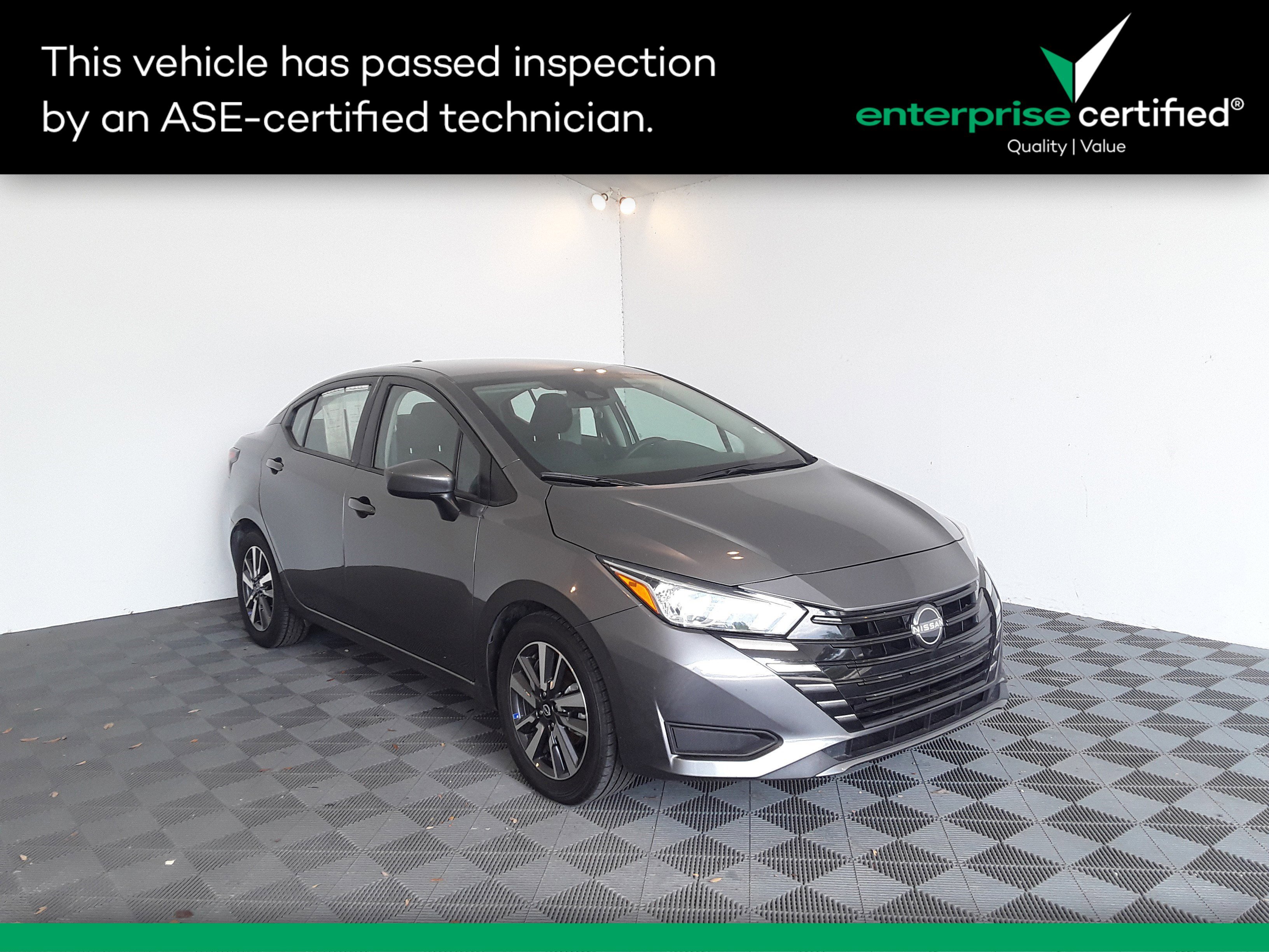 2023 Nissan Versa SV CVT