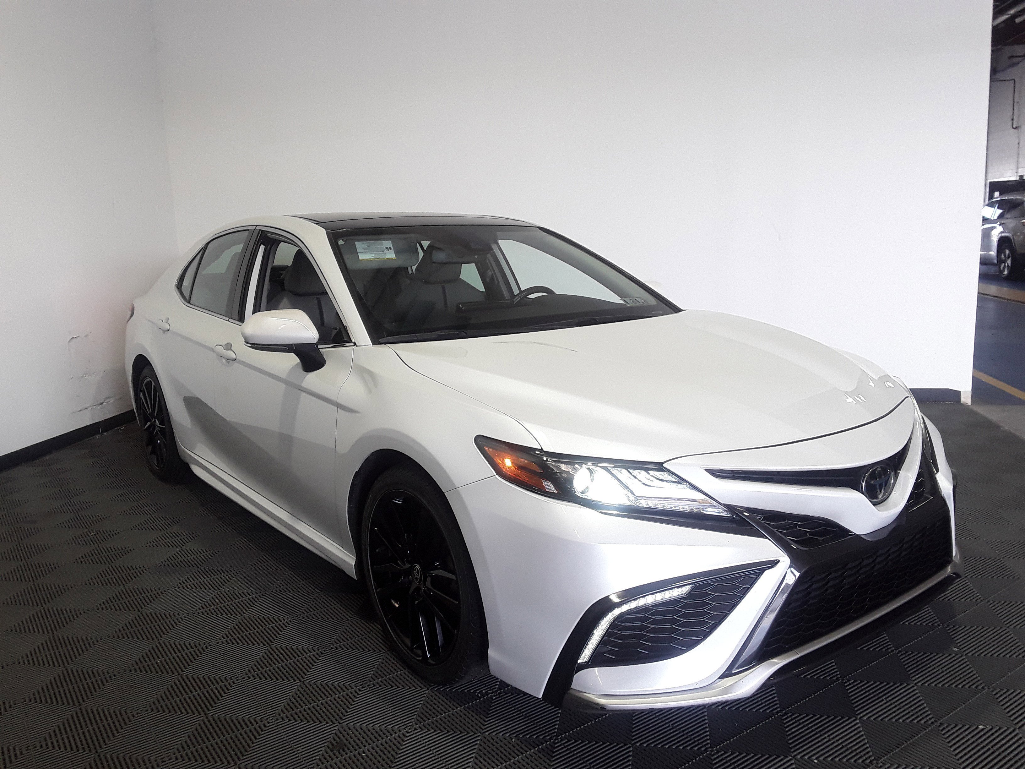 2022 Toyota Camry XSE Auto