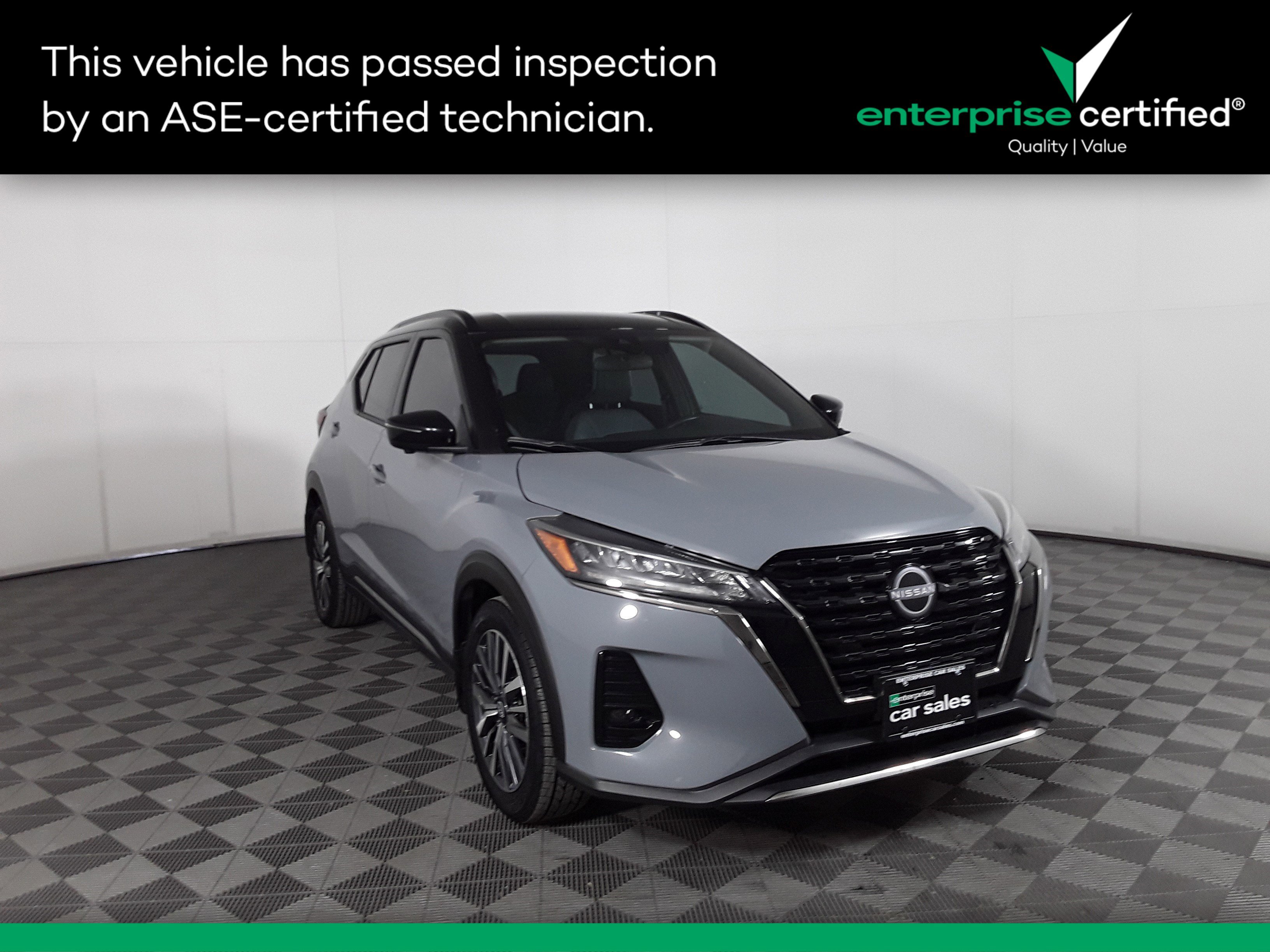 Used 2023 Nissan Kicks SR FWD