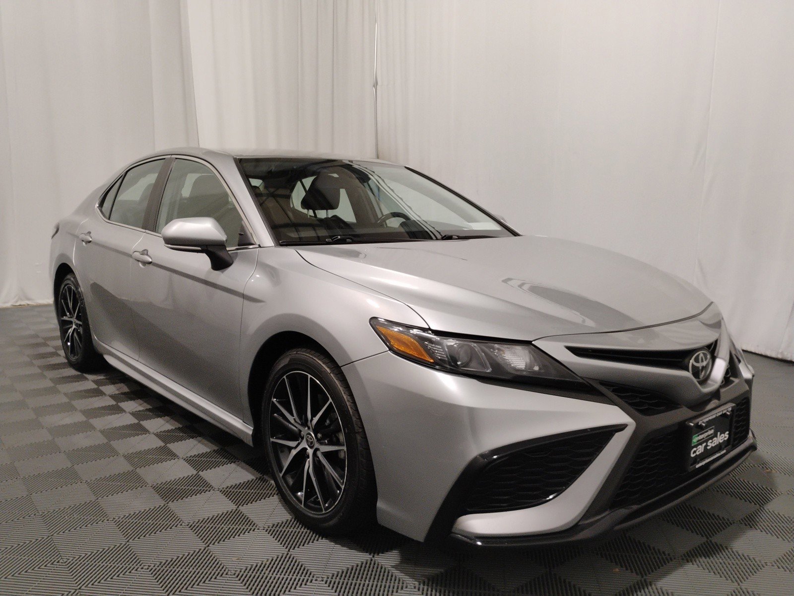 2022 Toyota Camry SE Auto