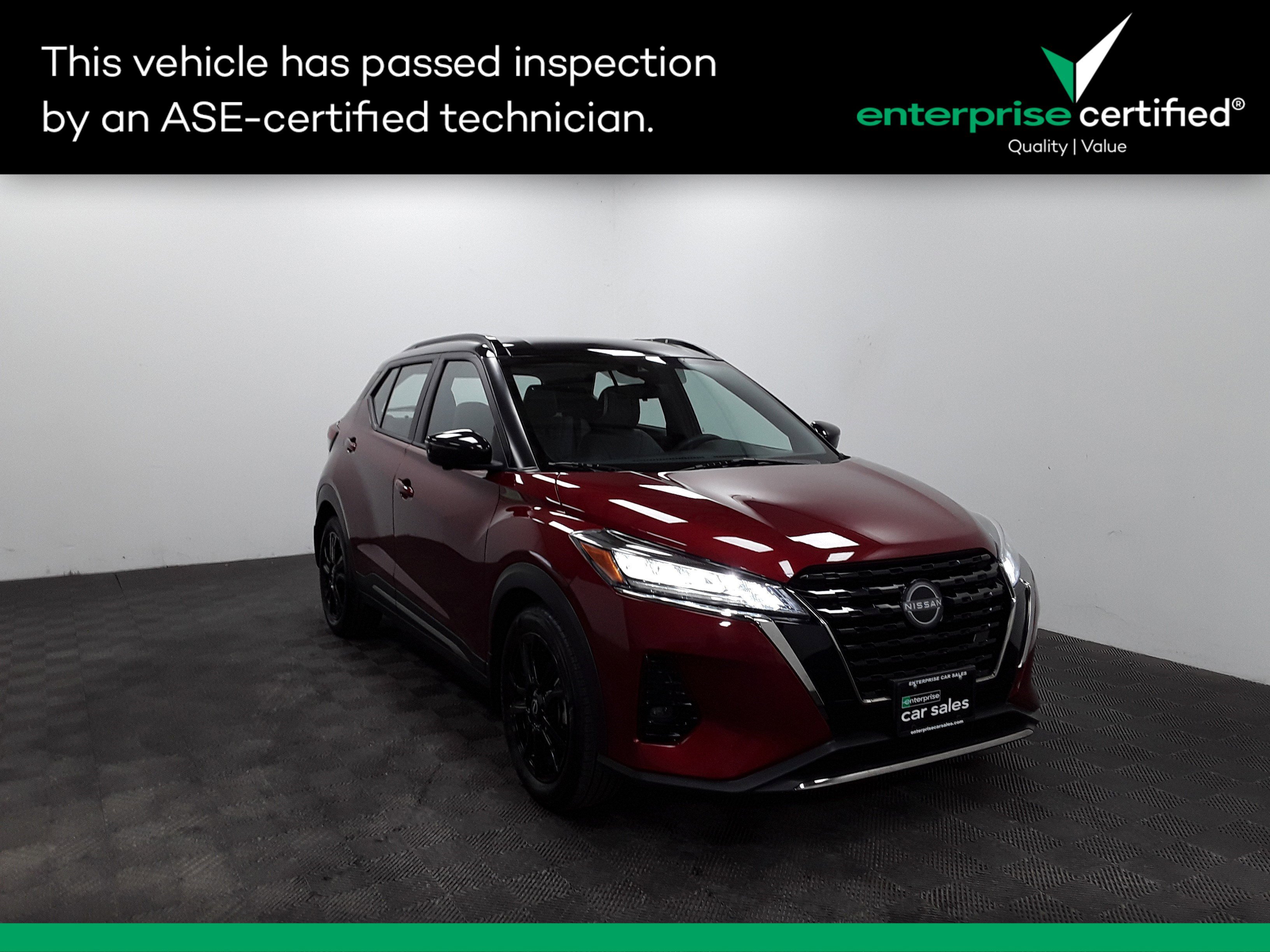 Used 2023 Nissan Kicks SR FWD