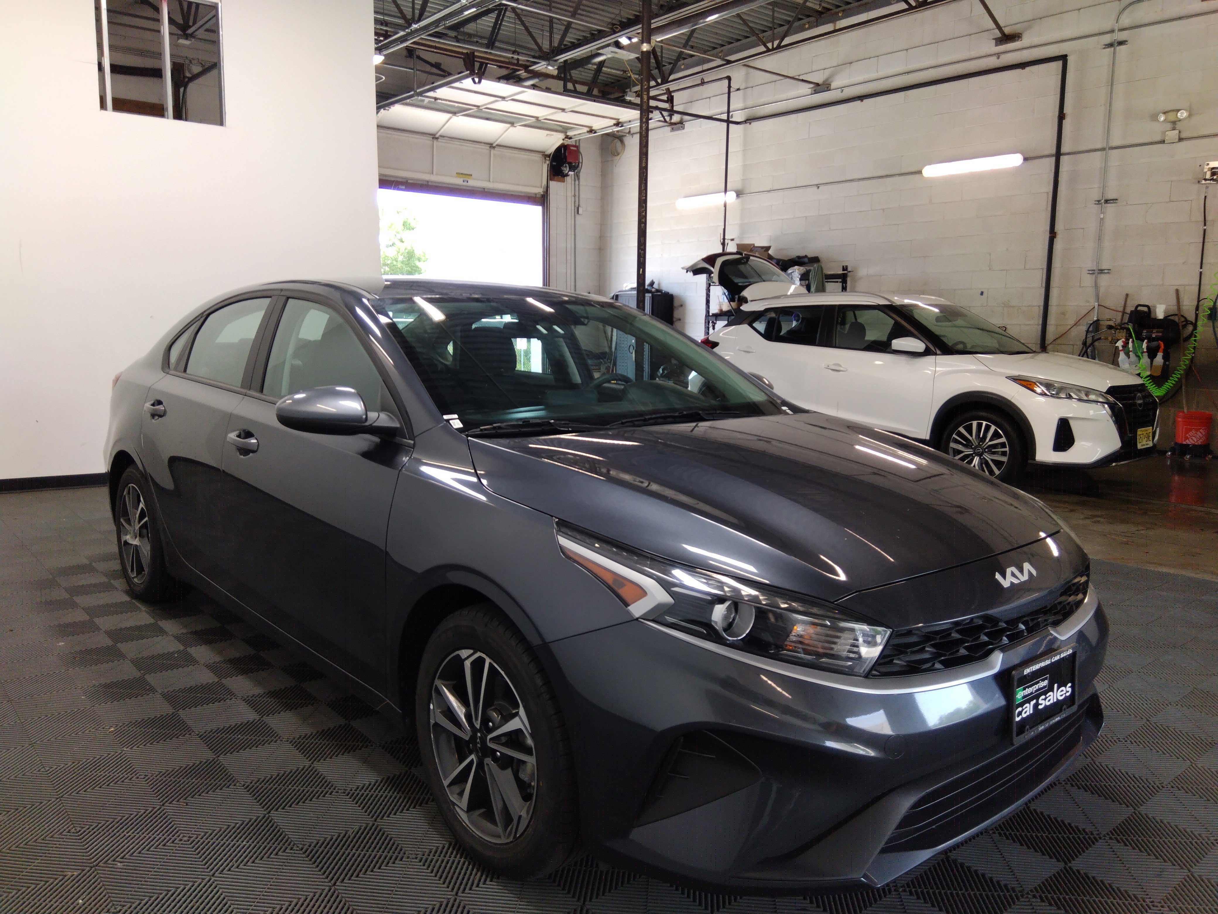 2023 Kia Forte LXS IVT
