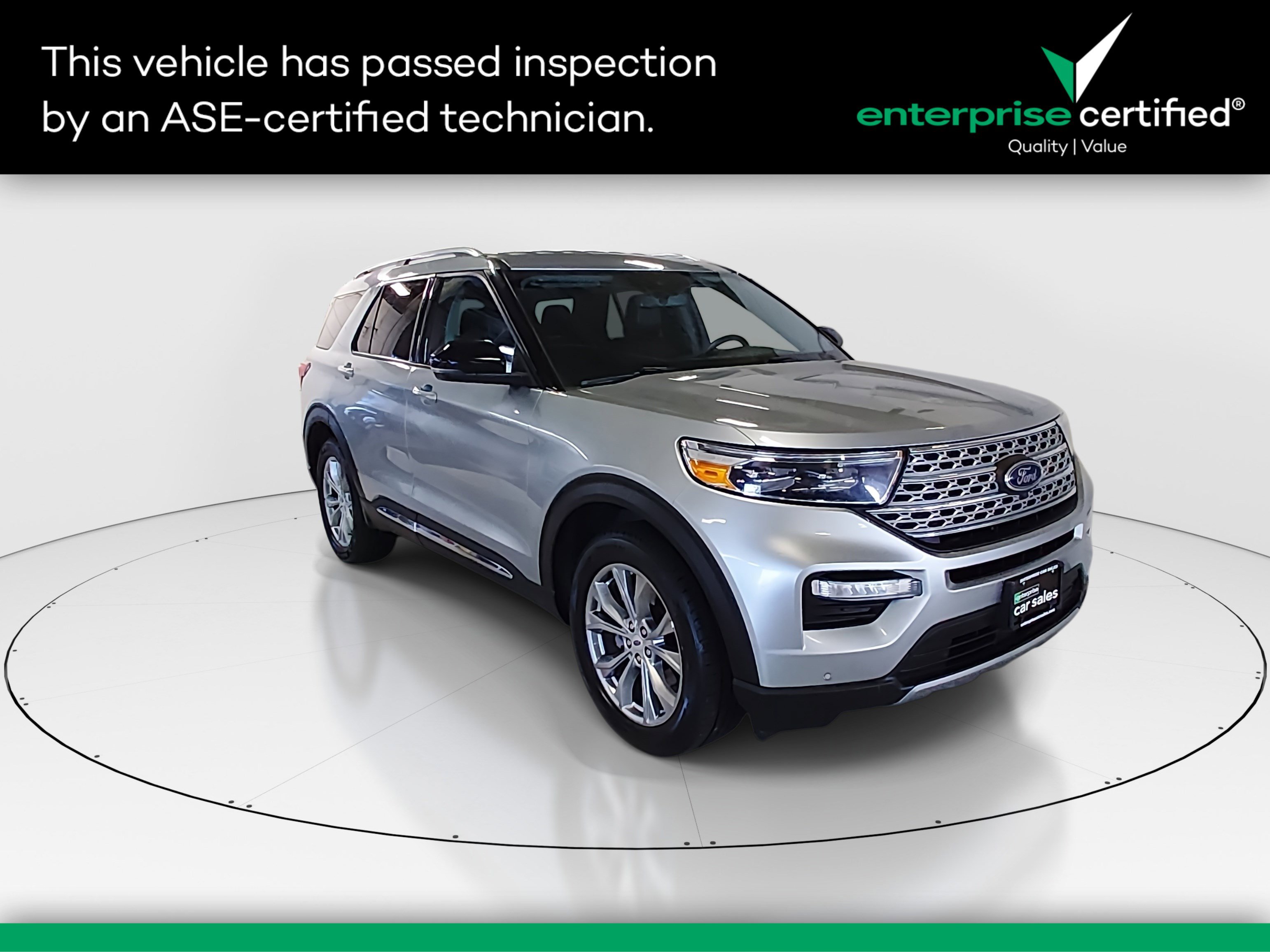 2023 Ford Explorer Limited's photo