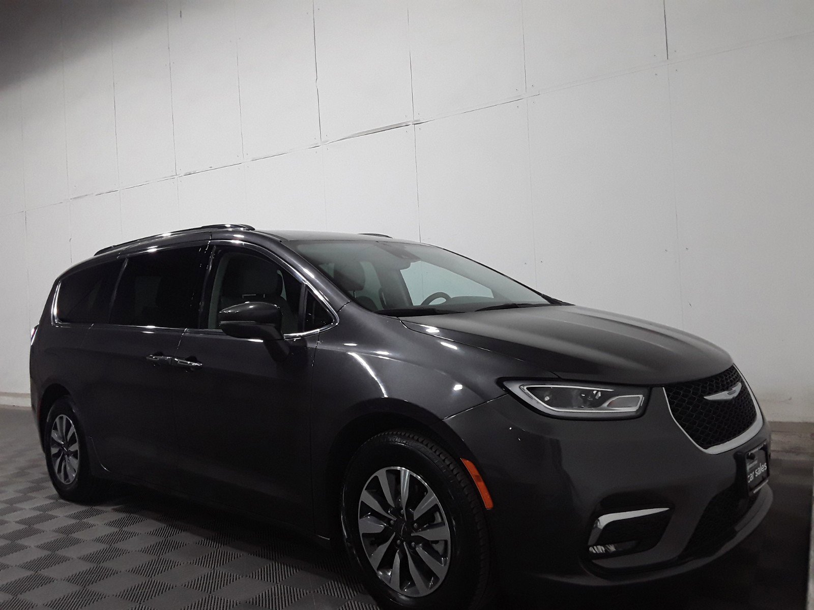 2021 Chrysler Pacifica Hybrid Touring L FWD