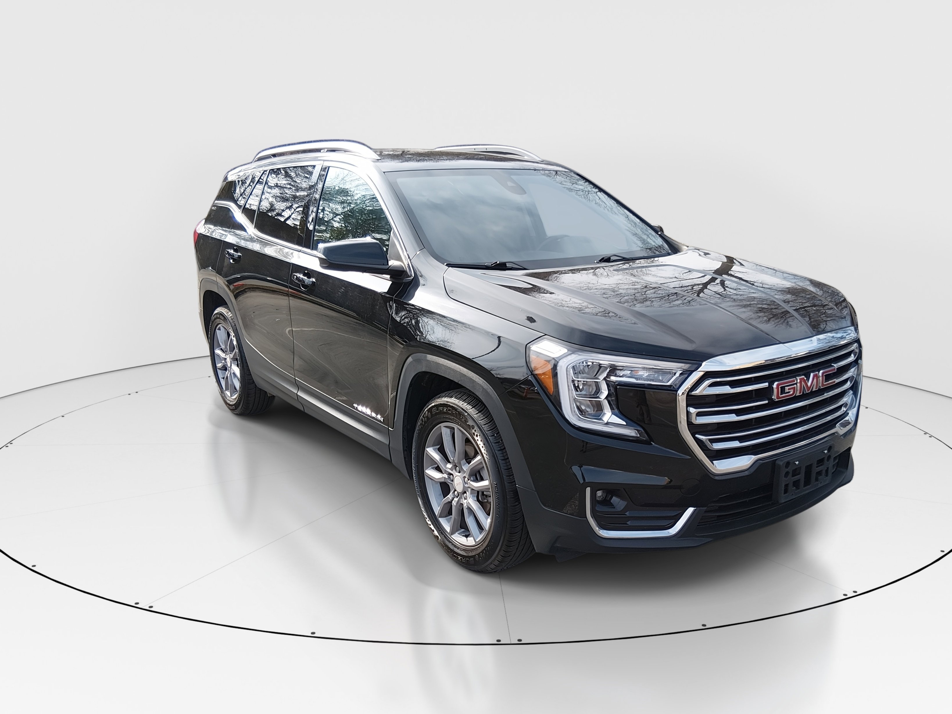 2024 GMC Terrain SLT's photo