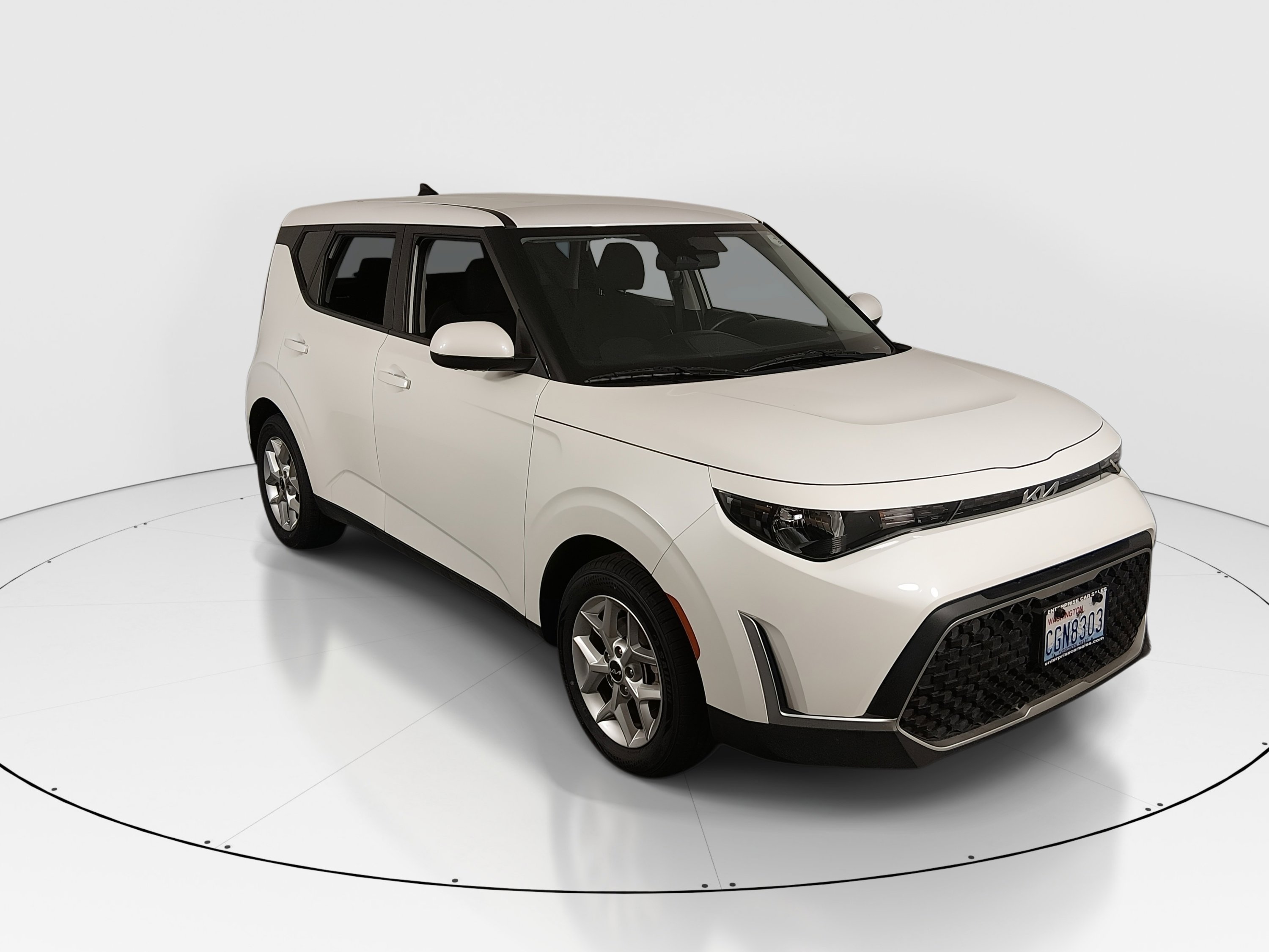 2023 Kia Soul LX's photo