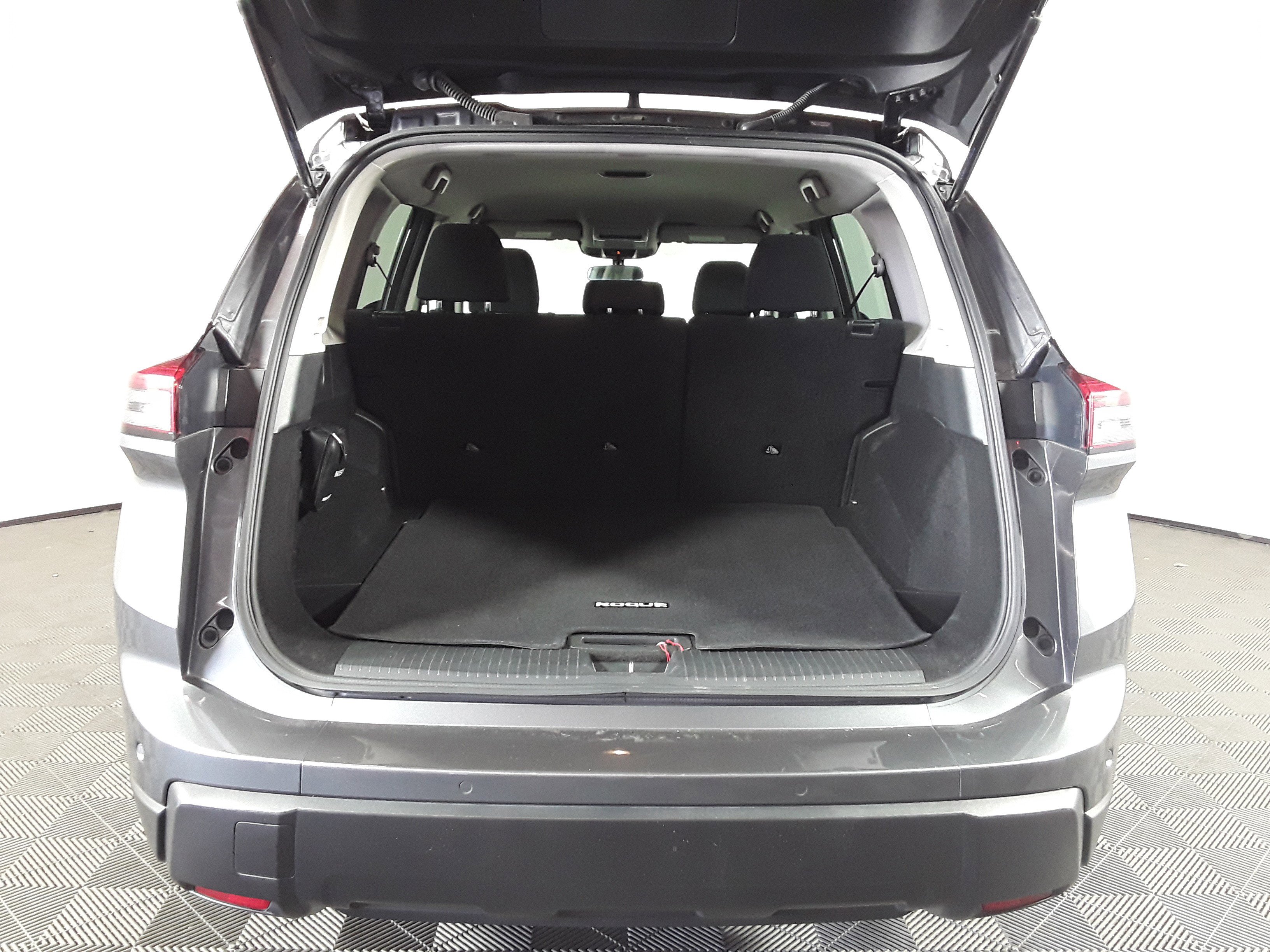 Image of Used 2024 Nissan Rogue FWD S