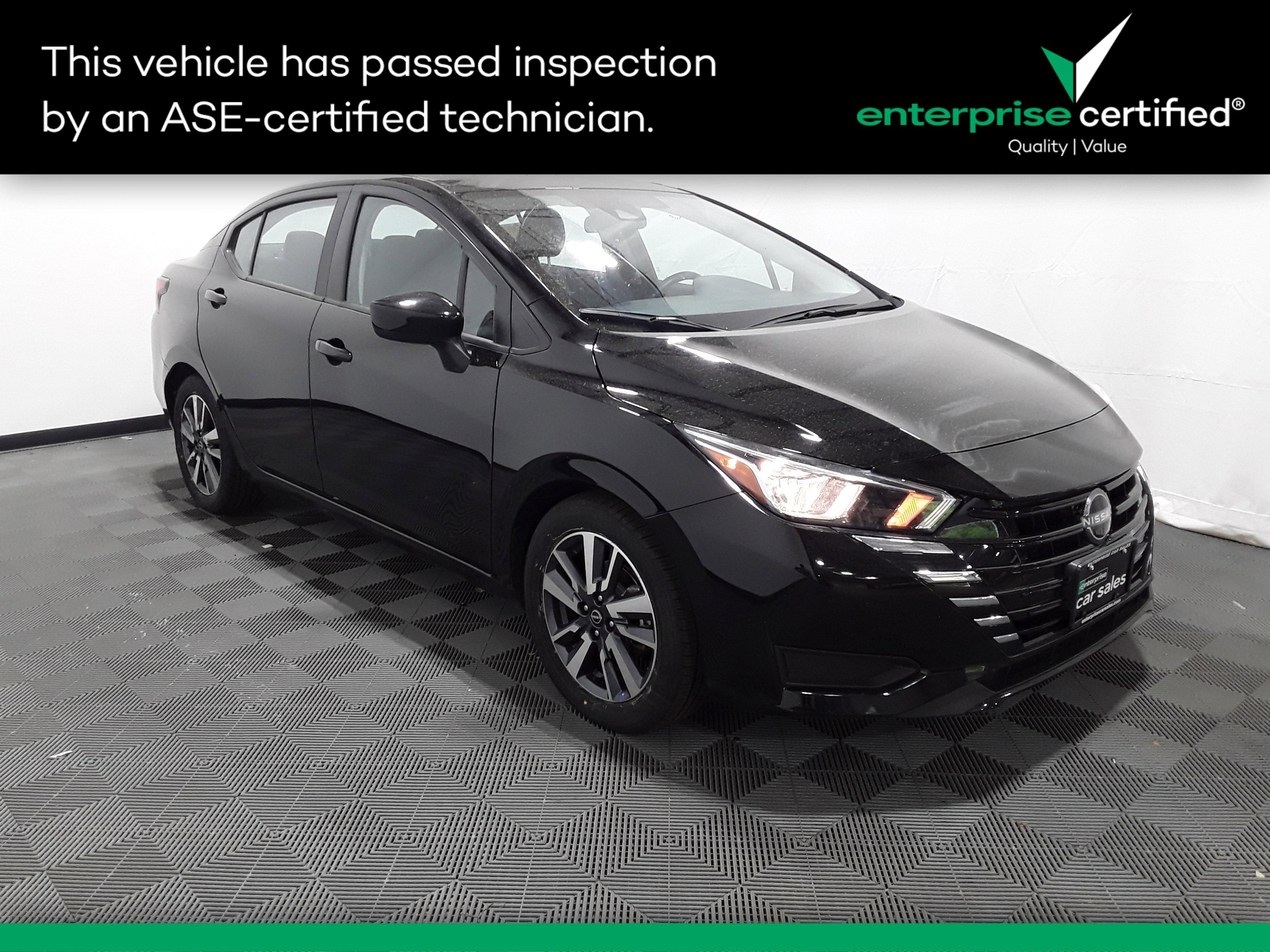 2023 Nissan Versa SV CVT
