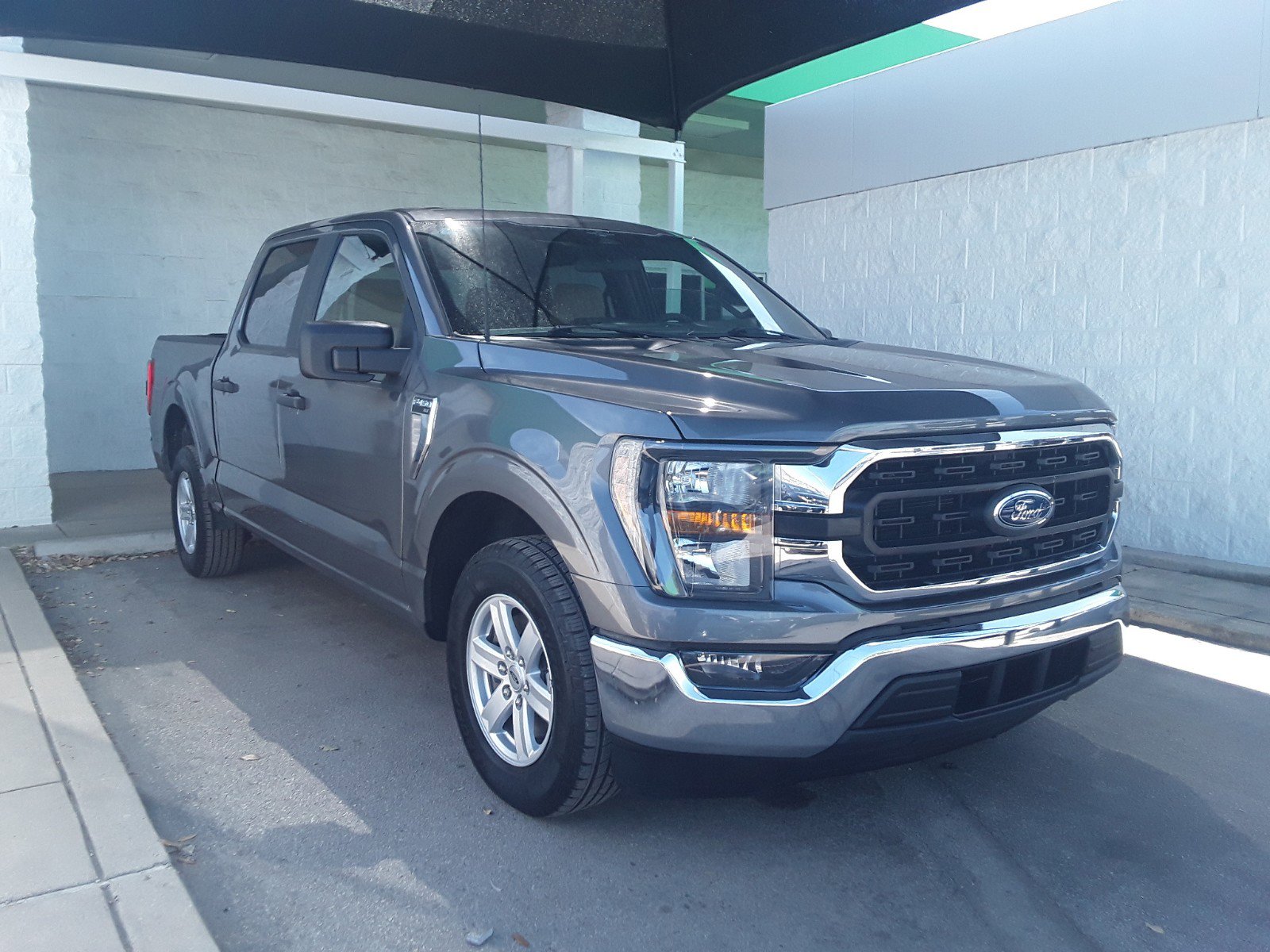 2023 Ford F-150 XLT 2WD SuperCrew 6.5' Box